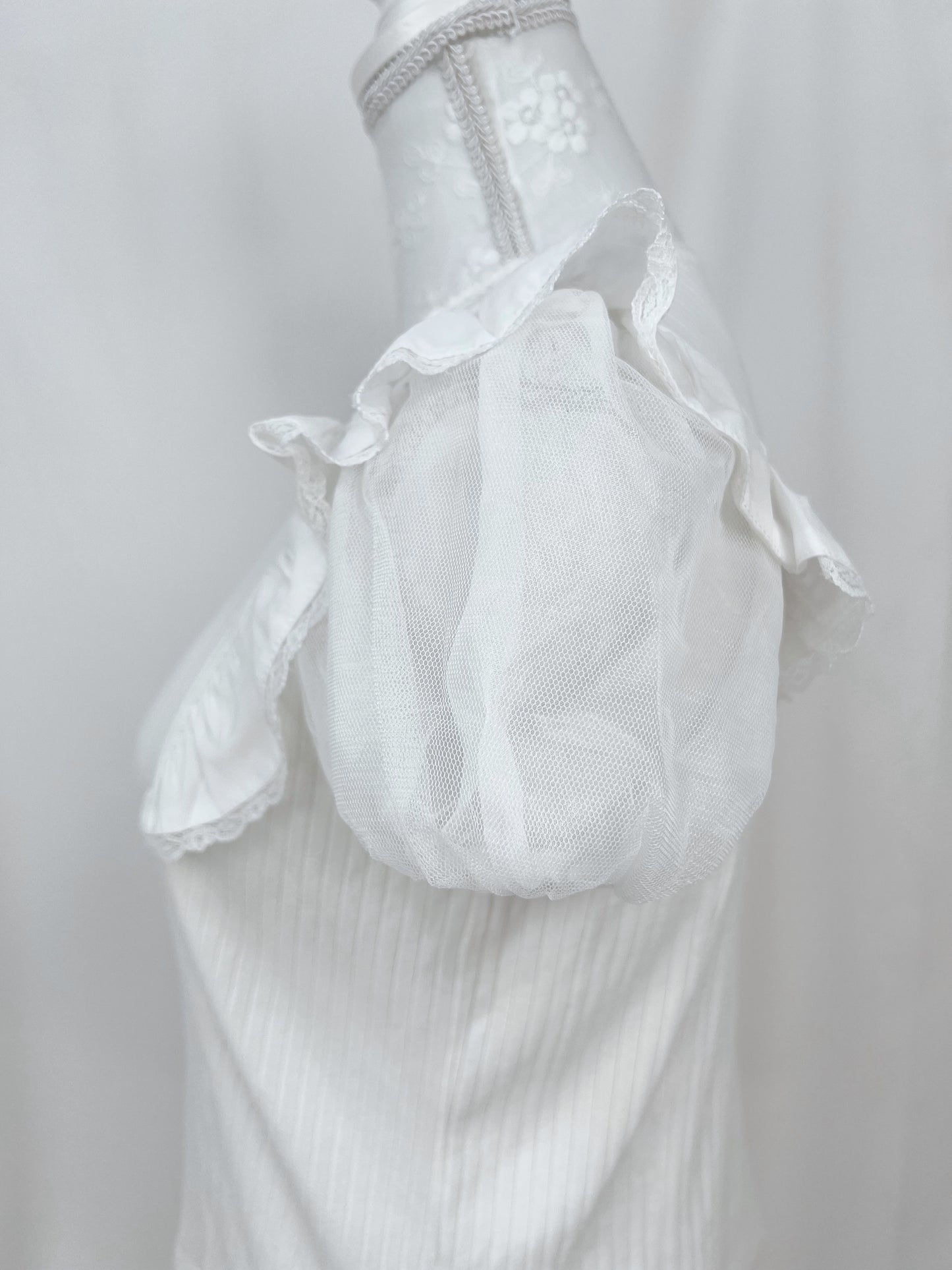 Secret Honey Tulle Sleeve Top(White)