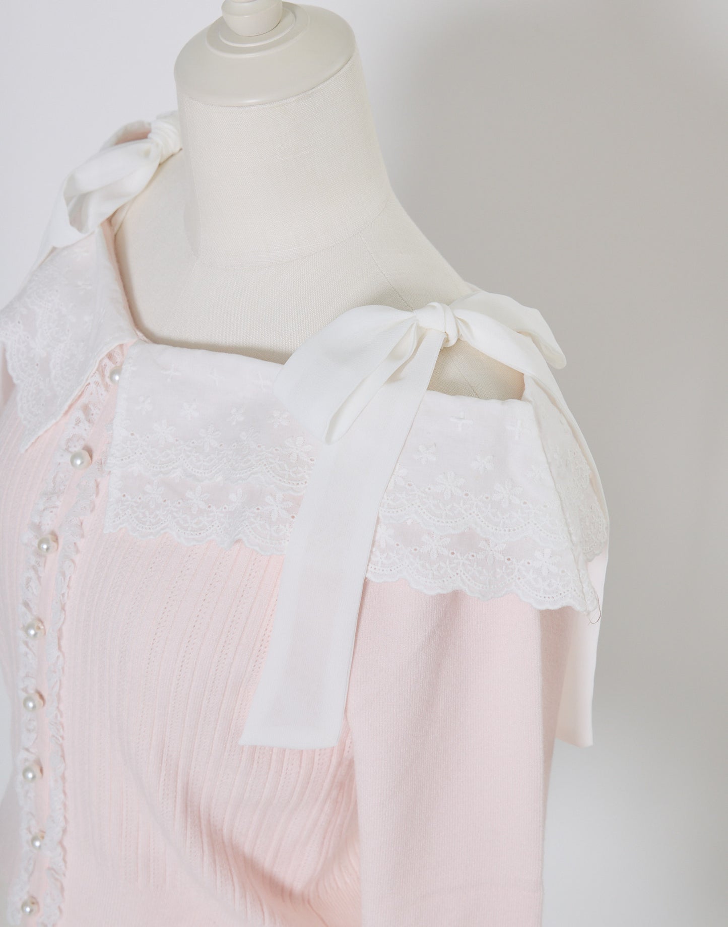 (Pre-order) mellfy memory Ruffle and lace cuff ribbon Knit Top
