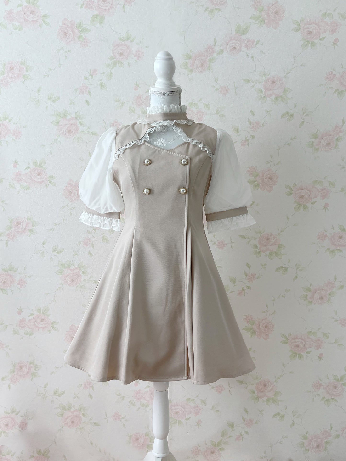 ROJITA Organdy Puff Sleeved Pearl Button Dress (Beige)