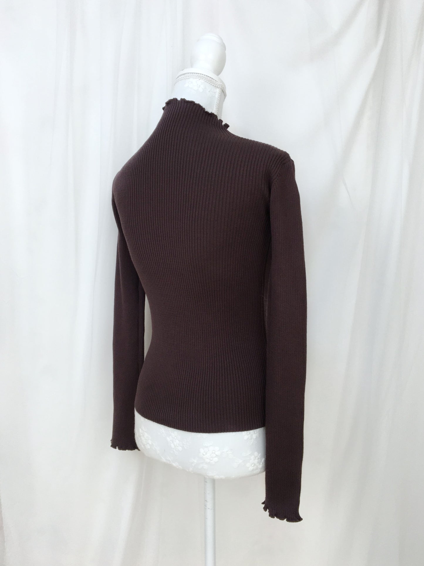 GRL High Neck Mellow Knit Top (Chocolate)
