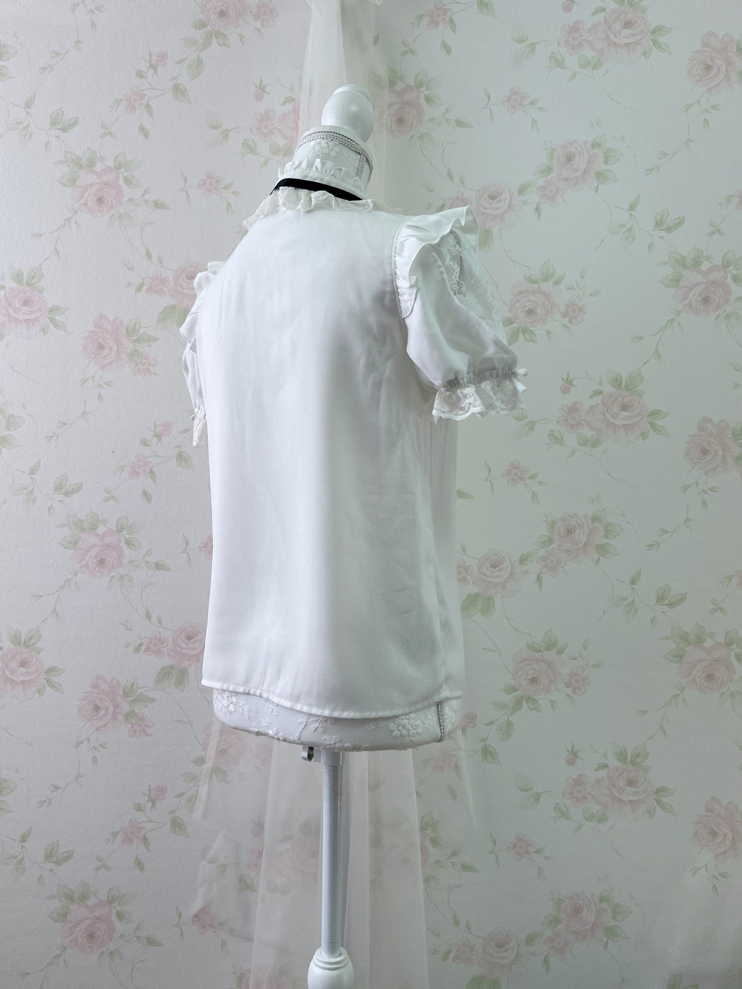 Secret Honey Lacy Side Bow Blouse