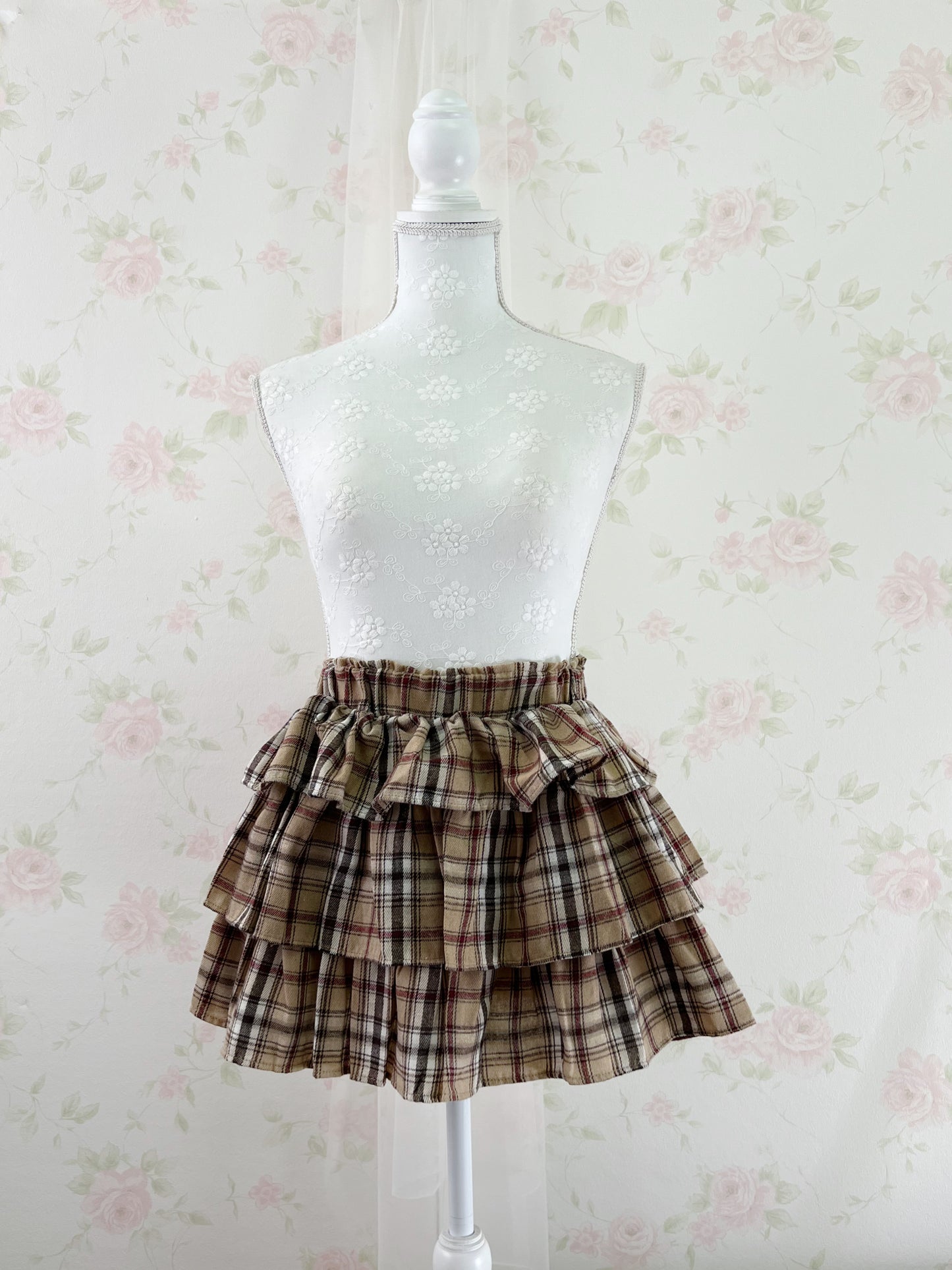 Shoujo Tiered Checked Skirt (Milk Tea Beige)
