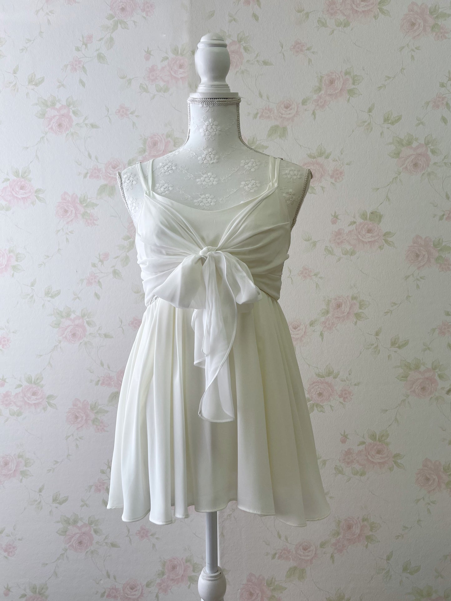 one way Front Bow Camisole Top (White)