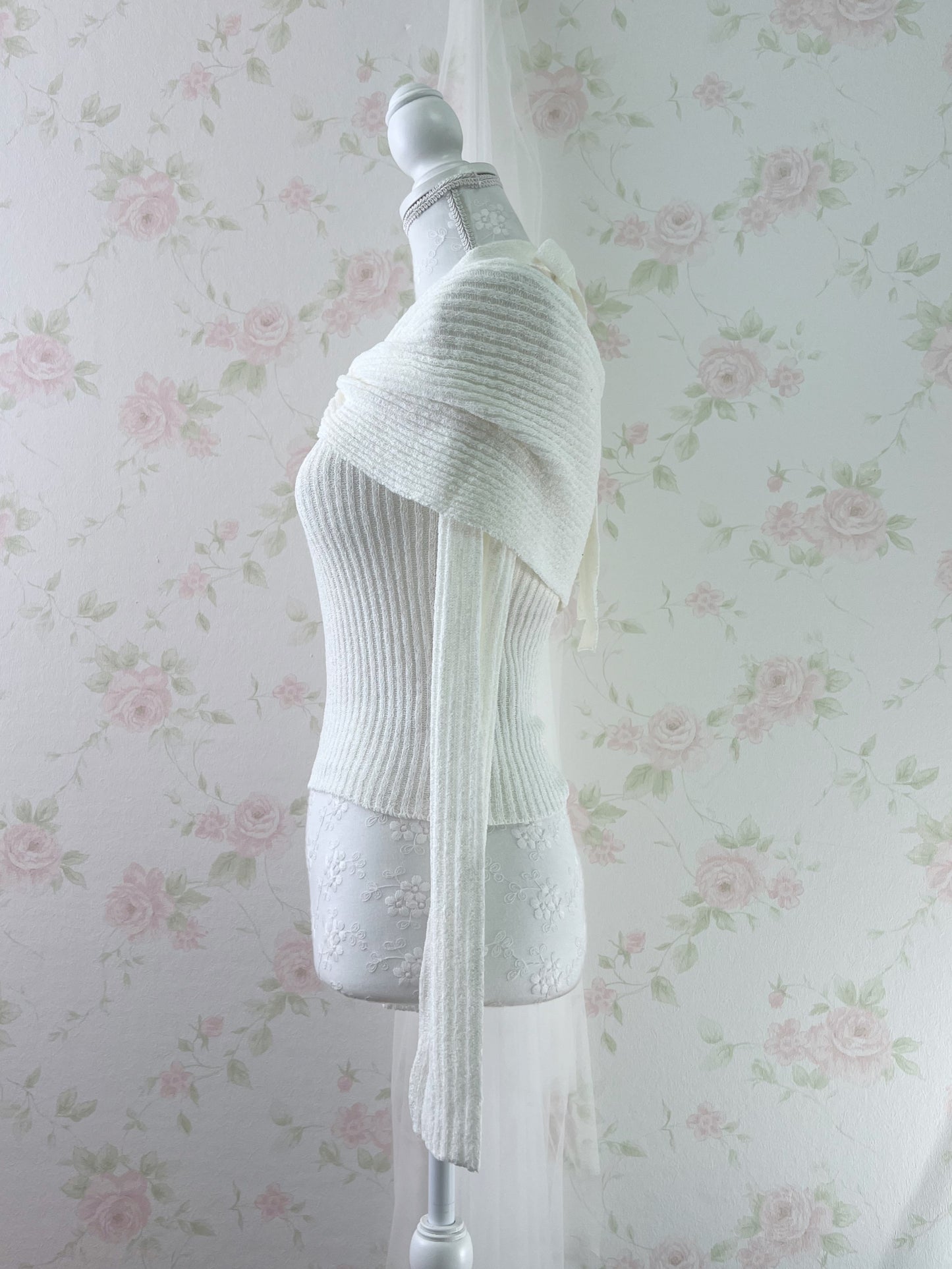 GRL Bow Front Halter Neck Ribbon Sweater (Ivory)