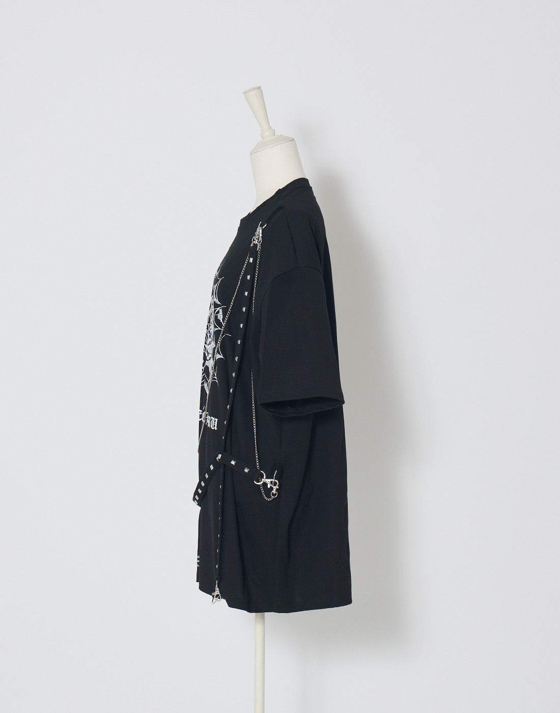 AVENCHUMU Skull illustration print studded cross t-shirt