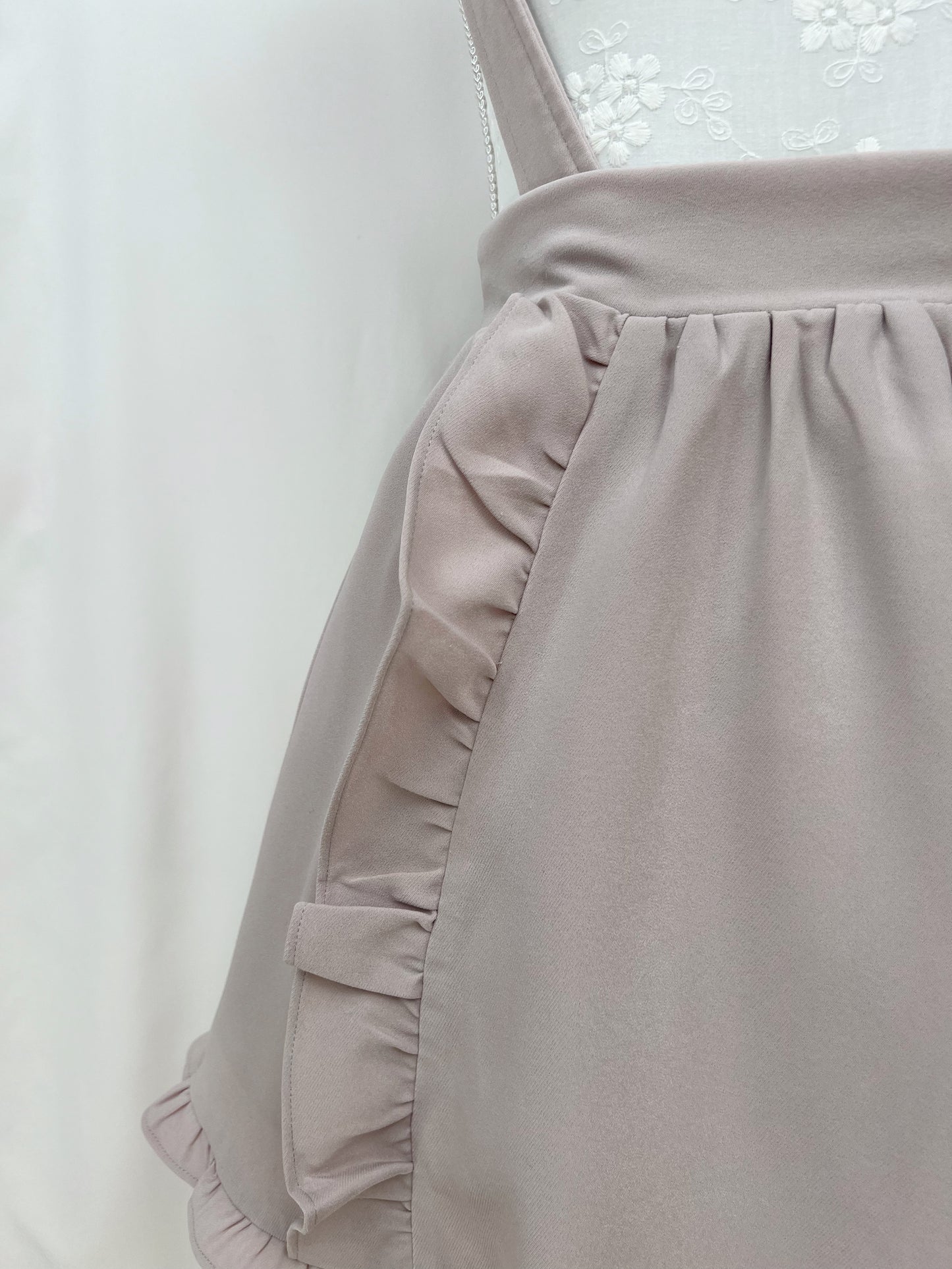 ROJITA Ruffled Jumper Skirt (Moca Beige)