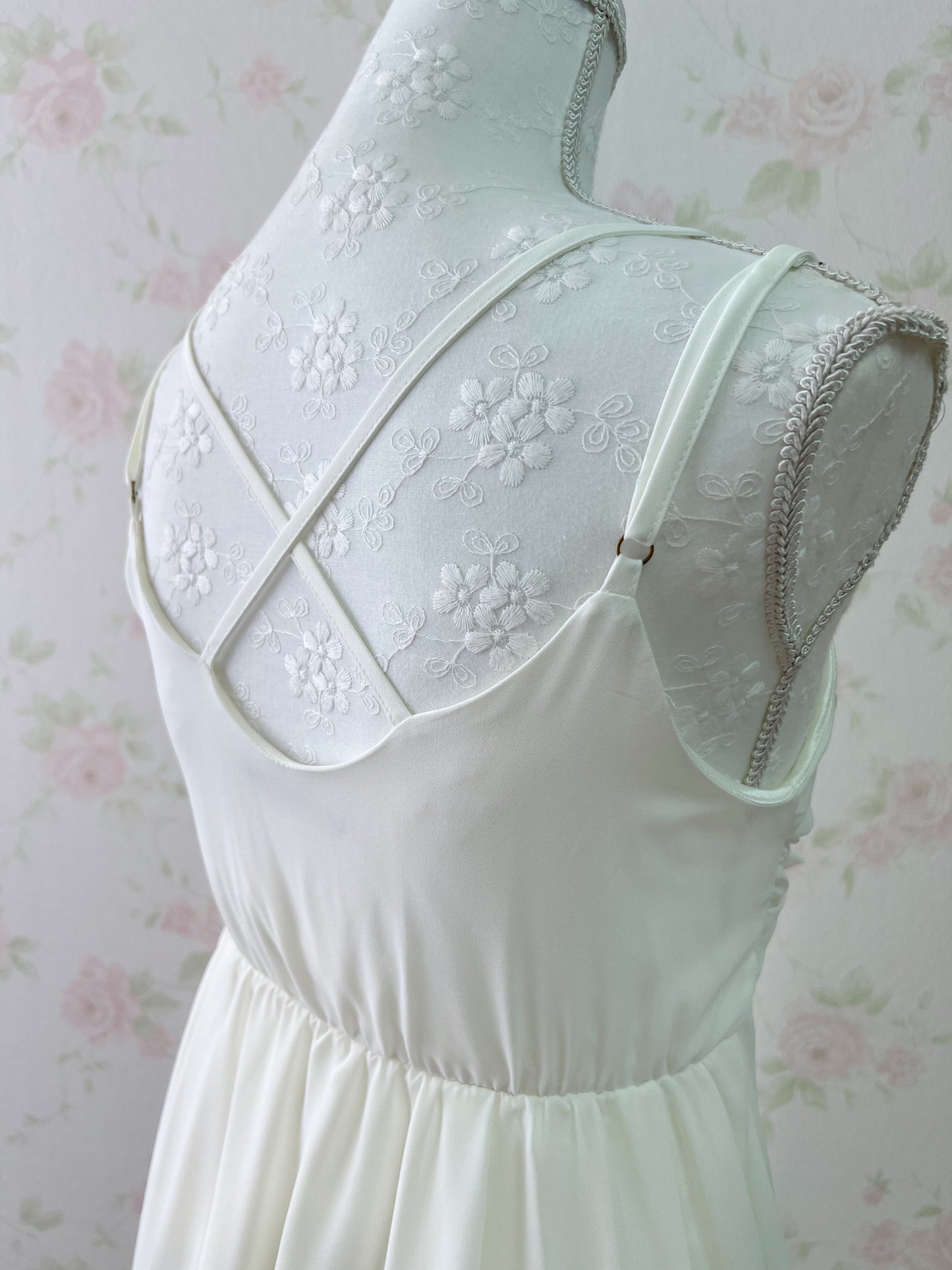 one way Front Bow Camisole Top (White)