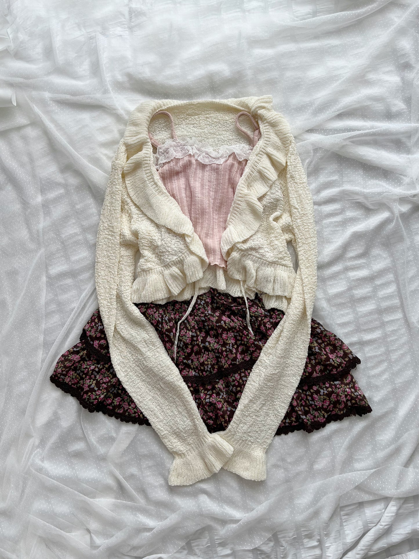 GRL Shoujo Girlie Ruffled Cardigan (Ivory)