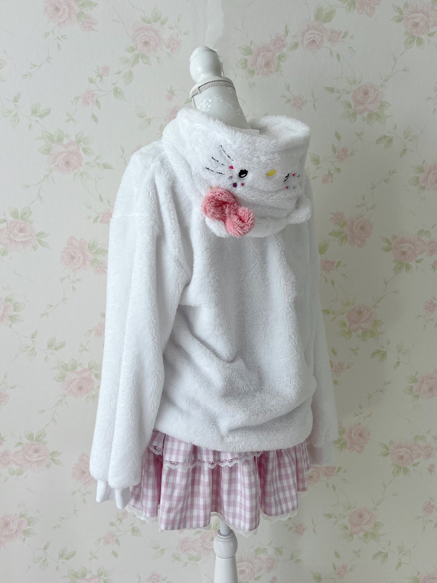 (21% OFF) Sanrio Hello Kitty Fluffy Face Hoodie