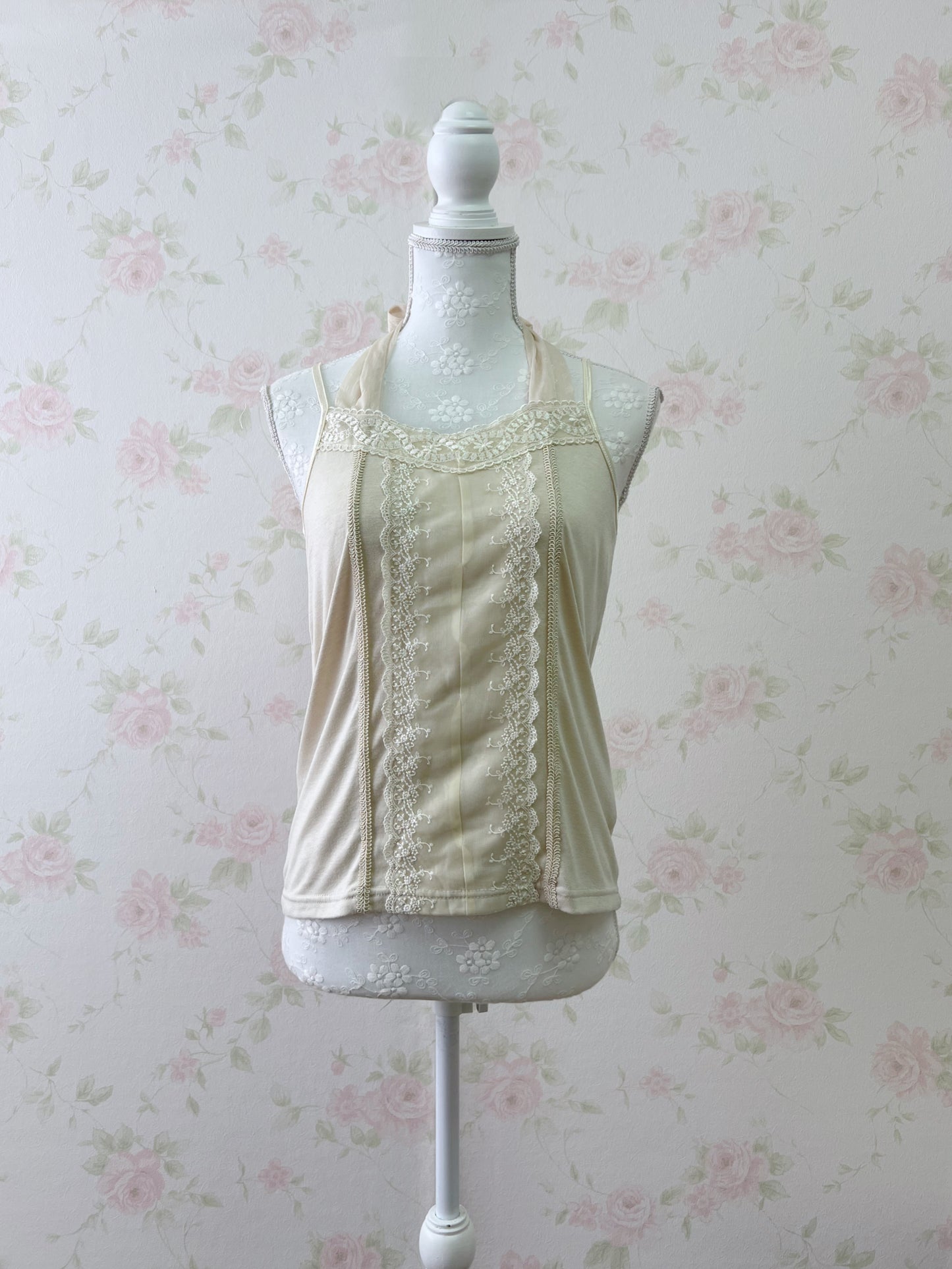 axes femme Halter Neck Lace Center Camisole