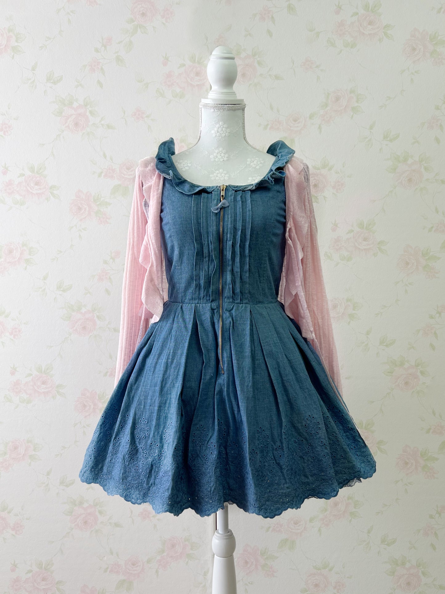 LIZ LISA Embroidery Hem Denim Dress