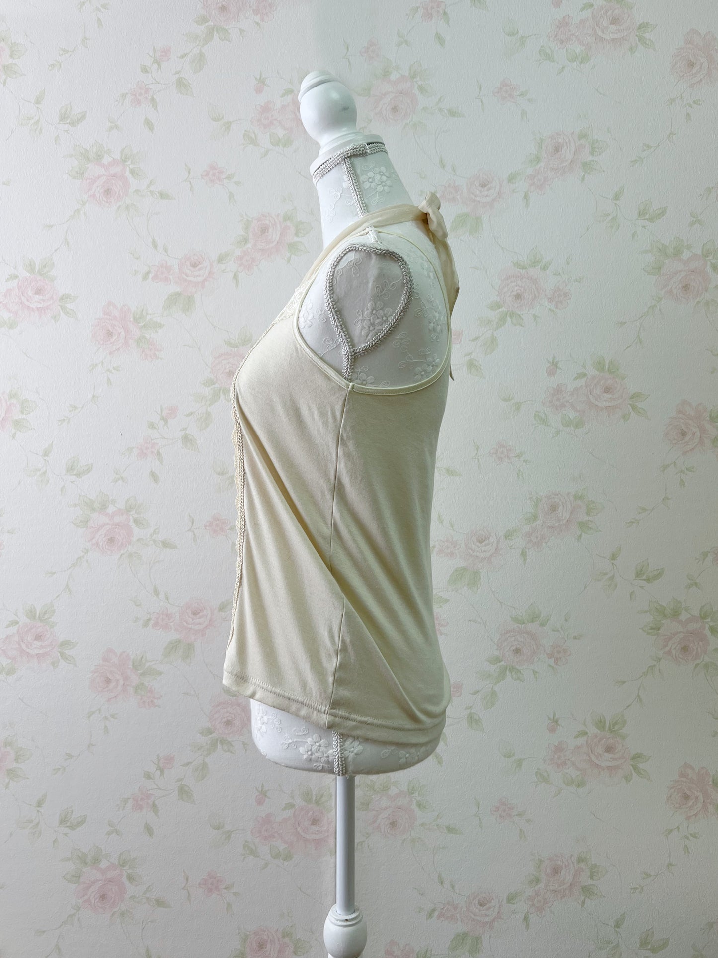 axes femme Halter Neck Lace Center Camisole