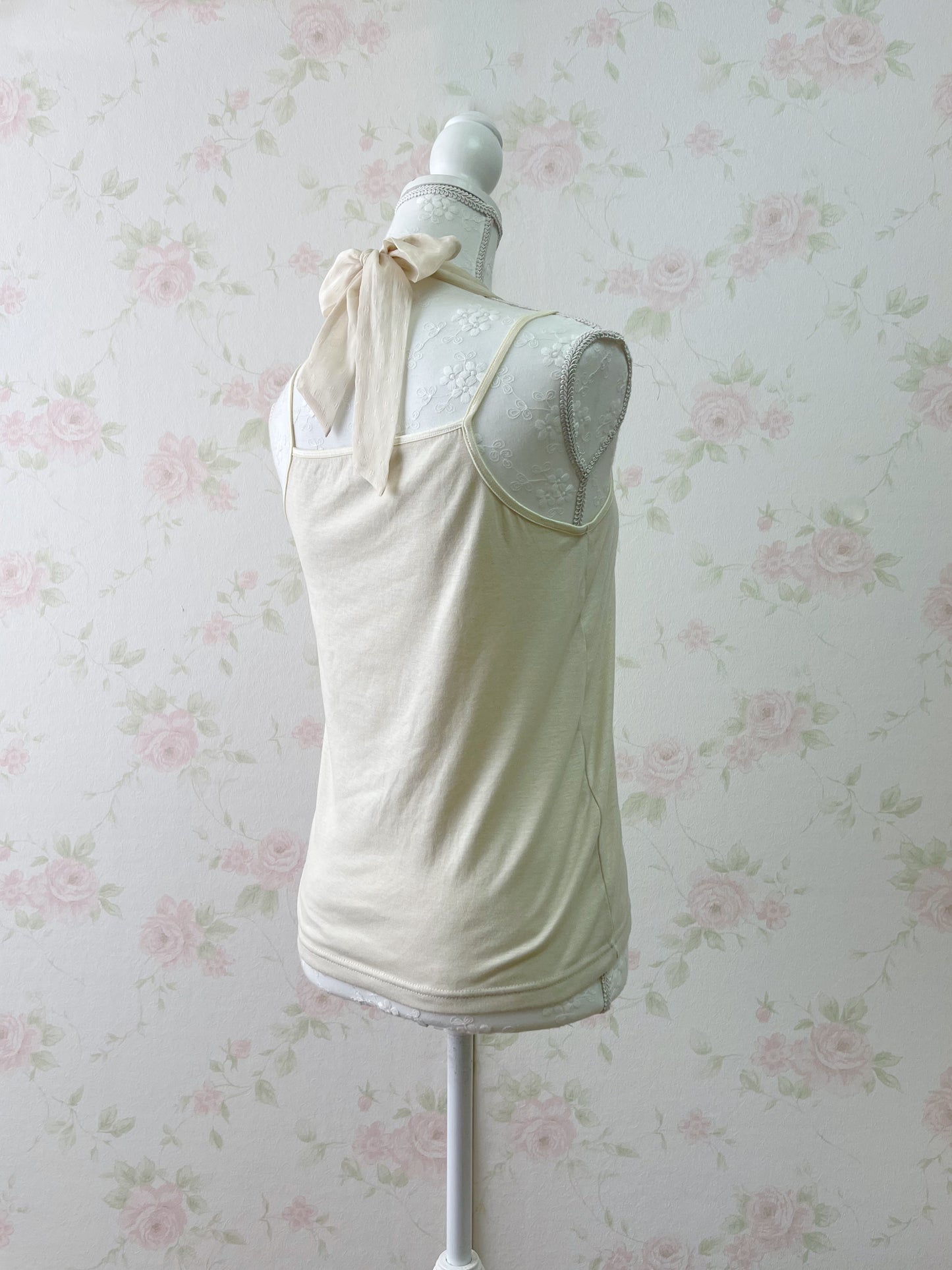axes femme Halter Neck Lace Center Camisole