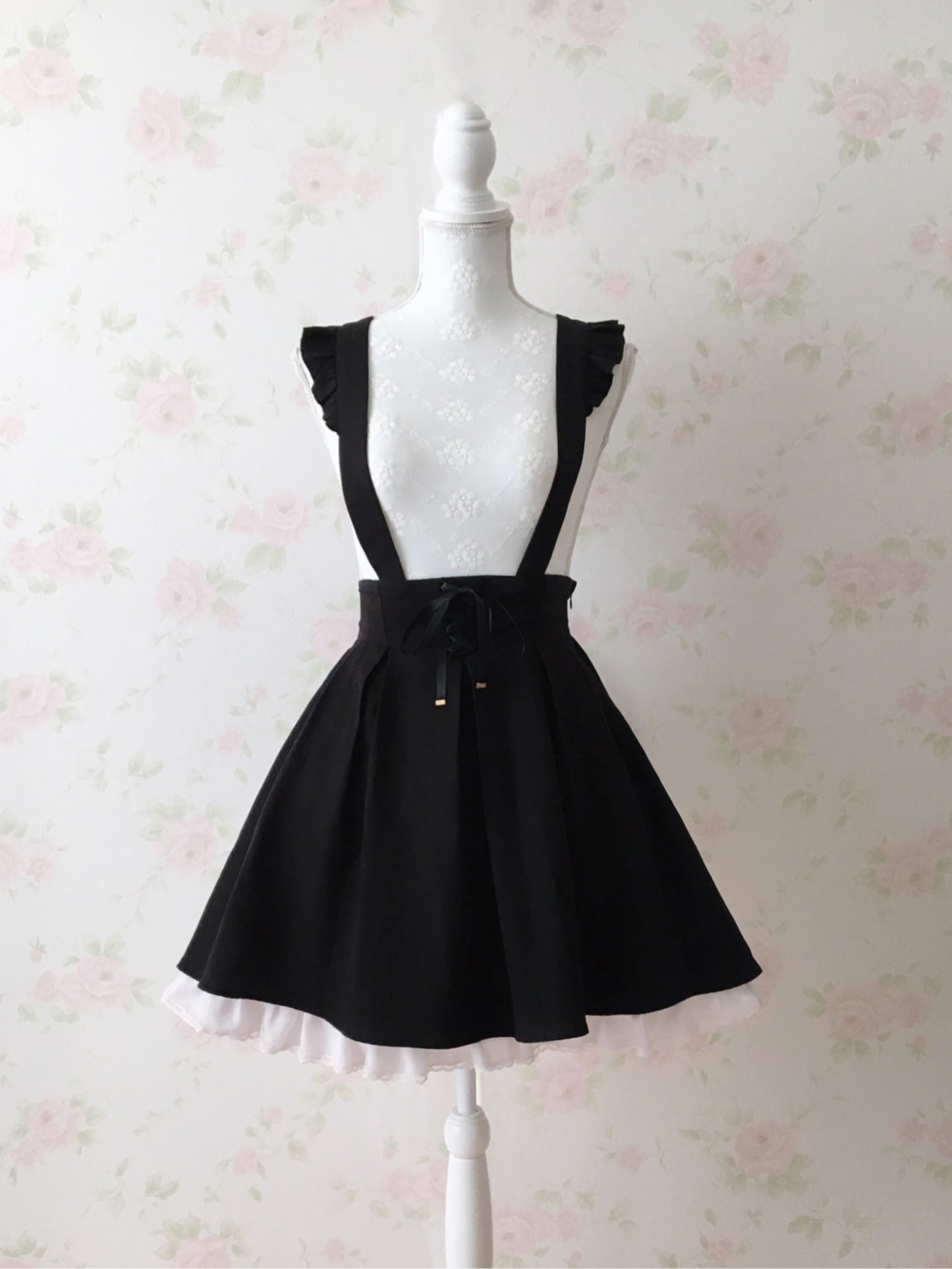 (10% OFF) Secret Honey Front Laced Up Back Bow Jumper Skirt (Black)