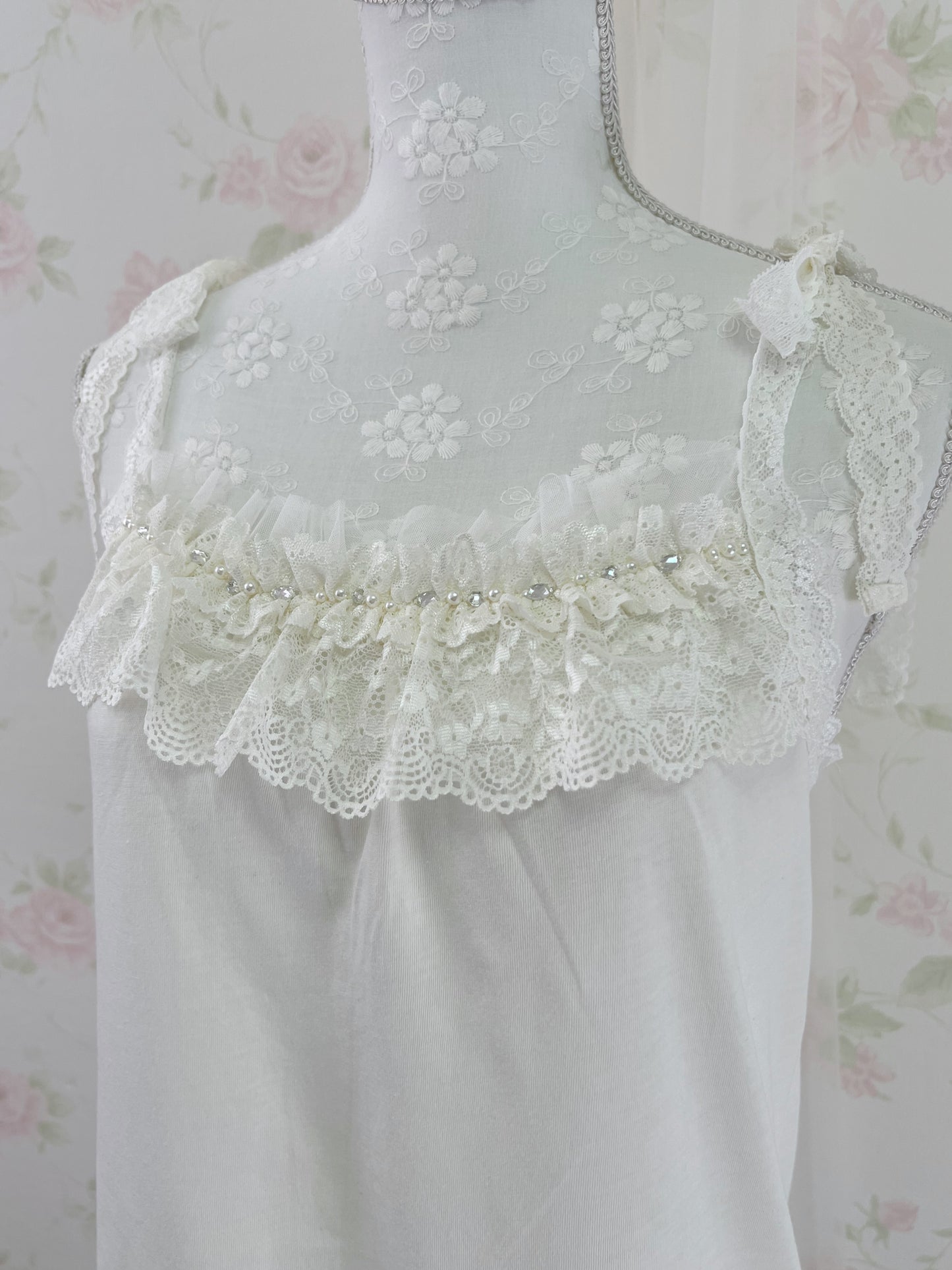 axes femme Lace Bow Camisole (Ivory)
