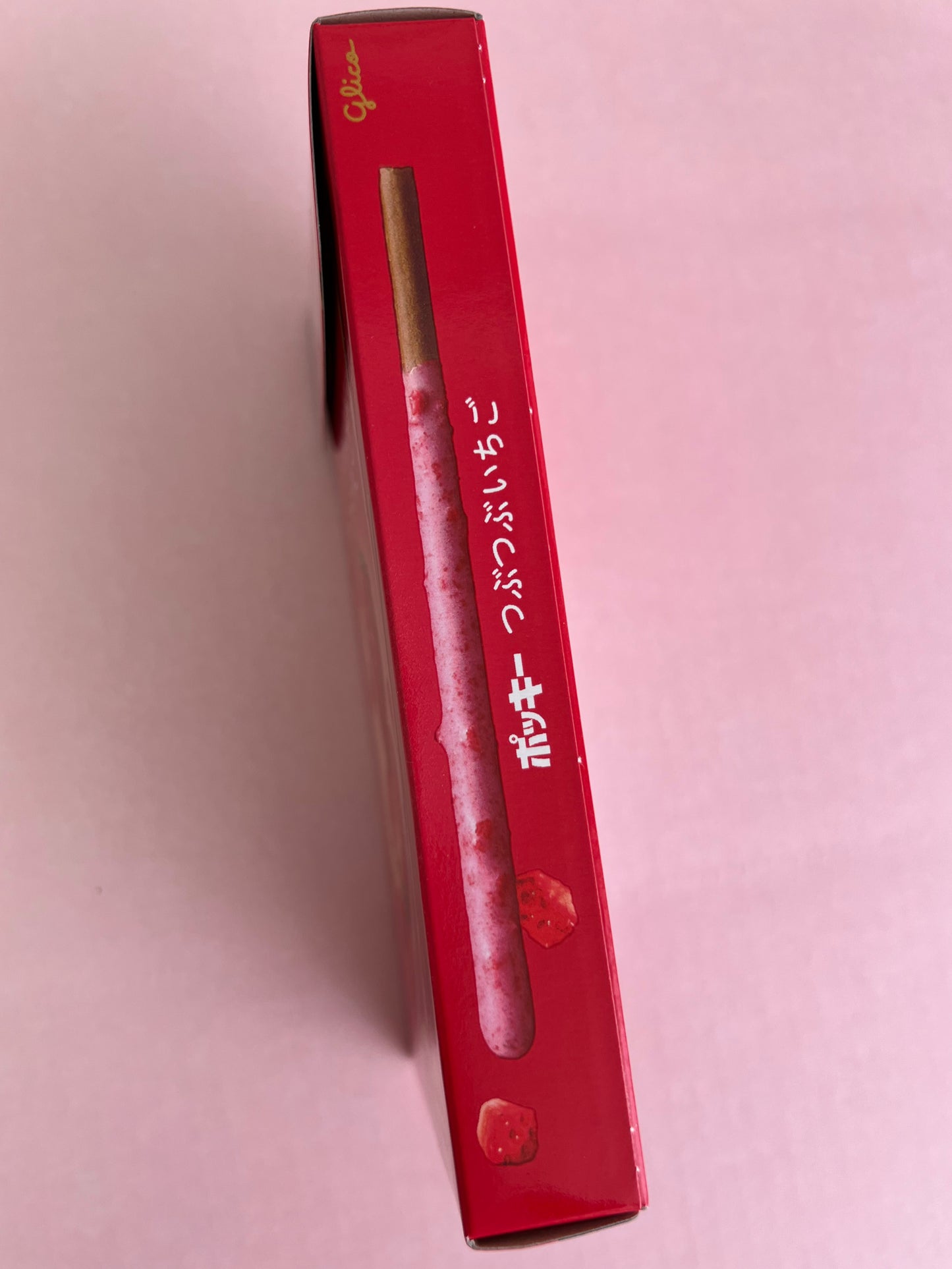 Pocky Crushed Strawberry Chocolate Cookie Sticks