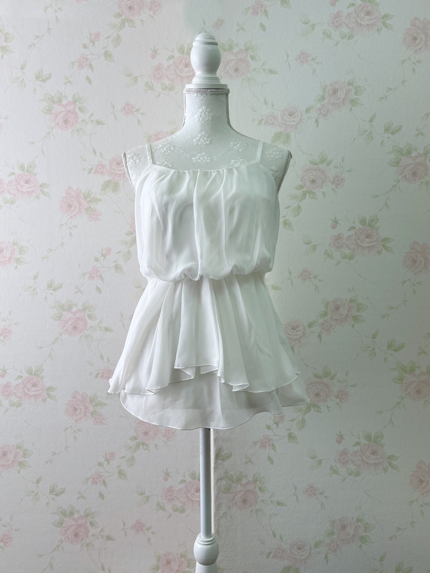 rienda Chiffon Camisole (White)