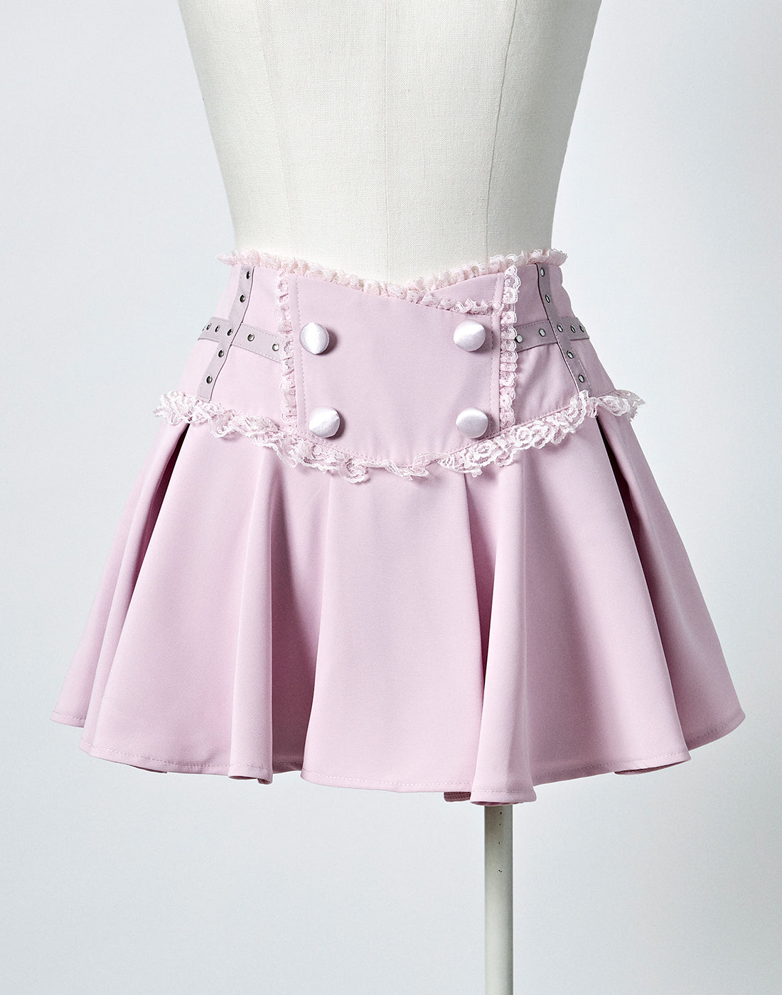 Back frill skirt-like pants