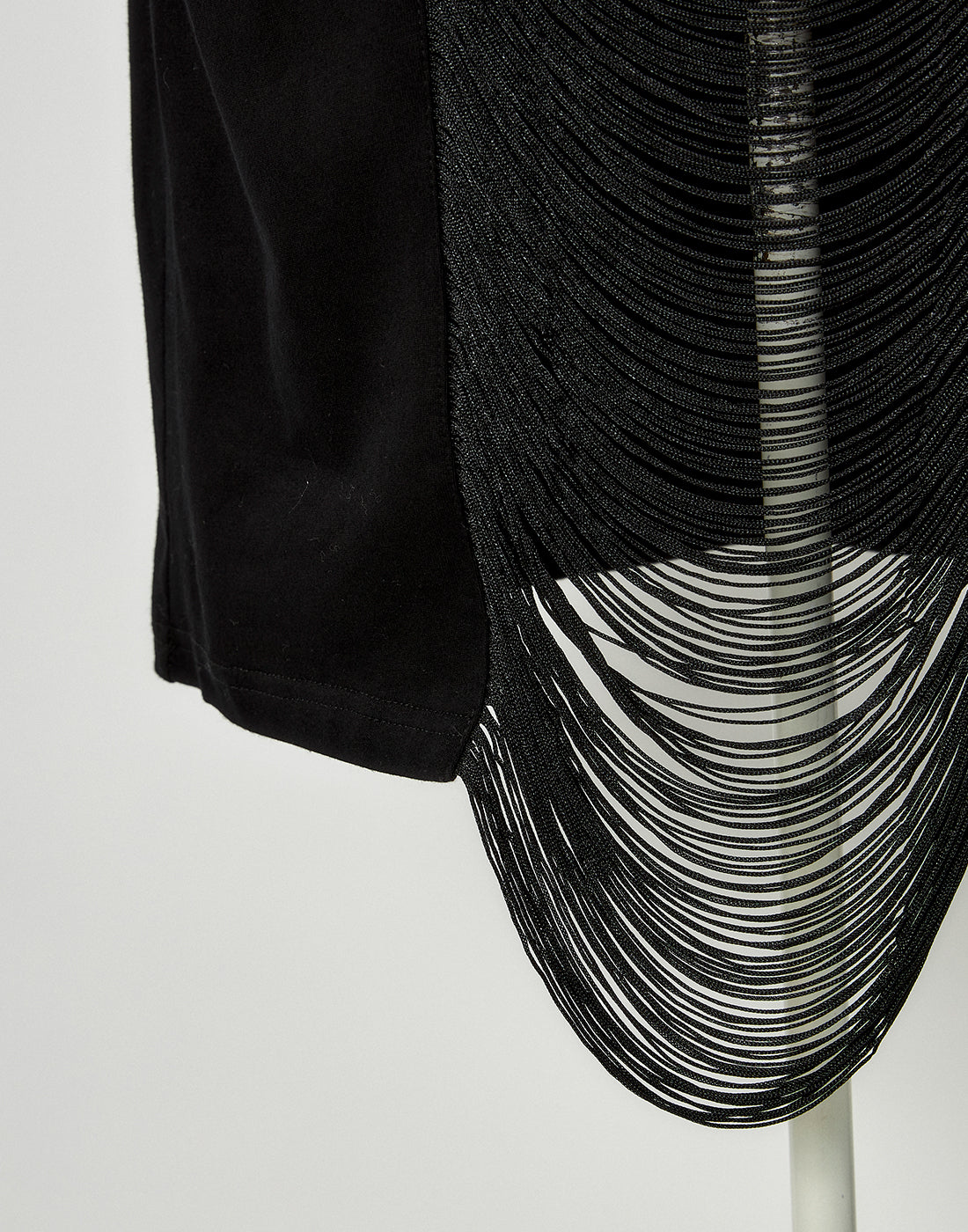 Fringe bone chain t-shirt