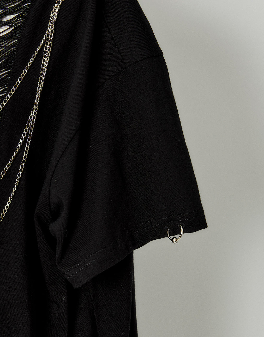 Fringe bone chain t-shirt