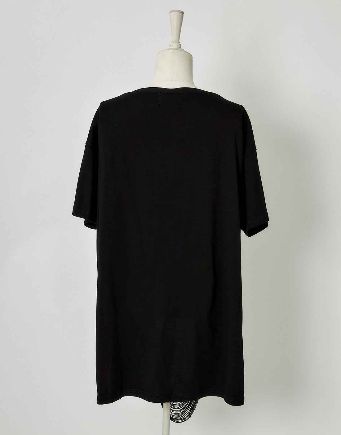 Fringe bone chain t-shirt