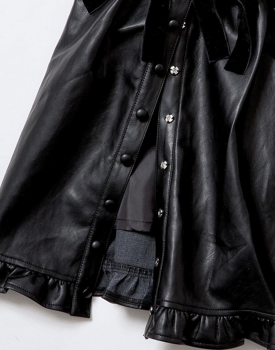 AVENCHUMU Leather look hole ribbon skirt