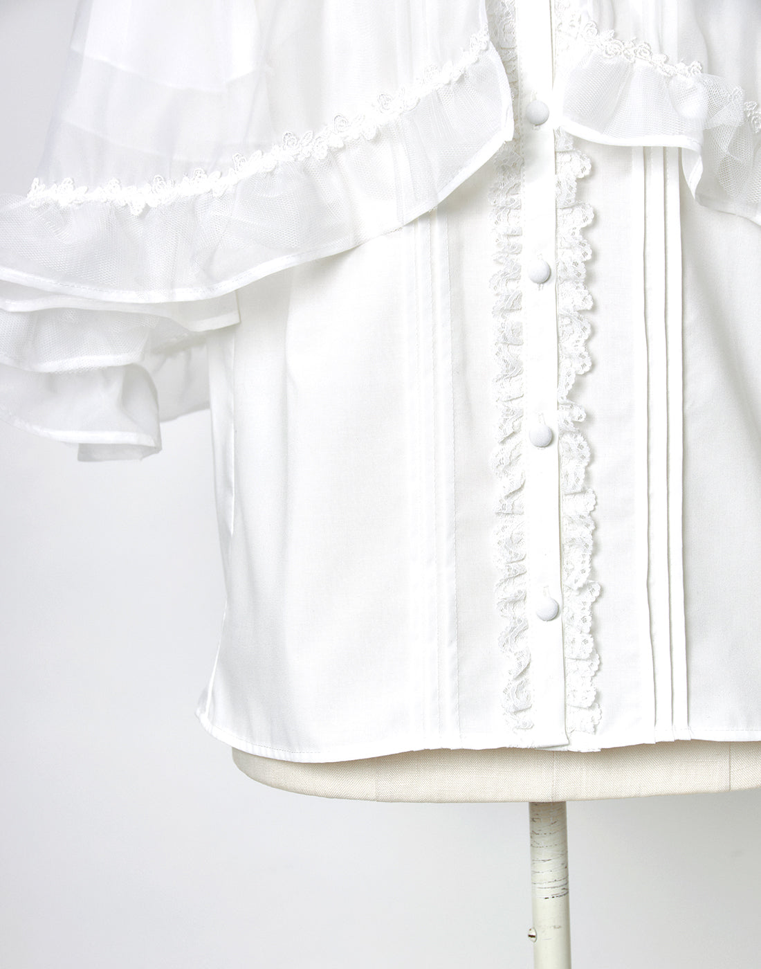 <April Delivery> mellfy memory Angel's play sheer cape Blouse