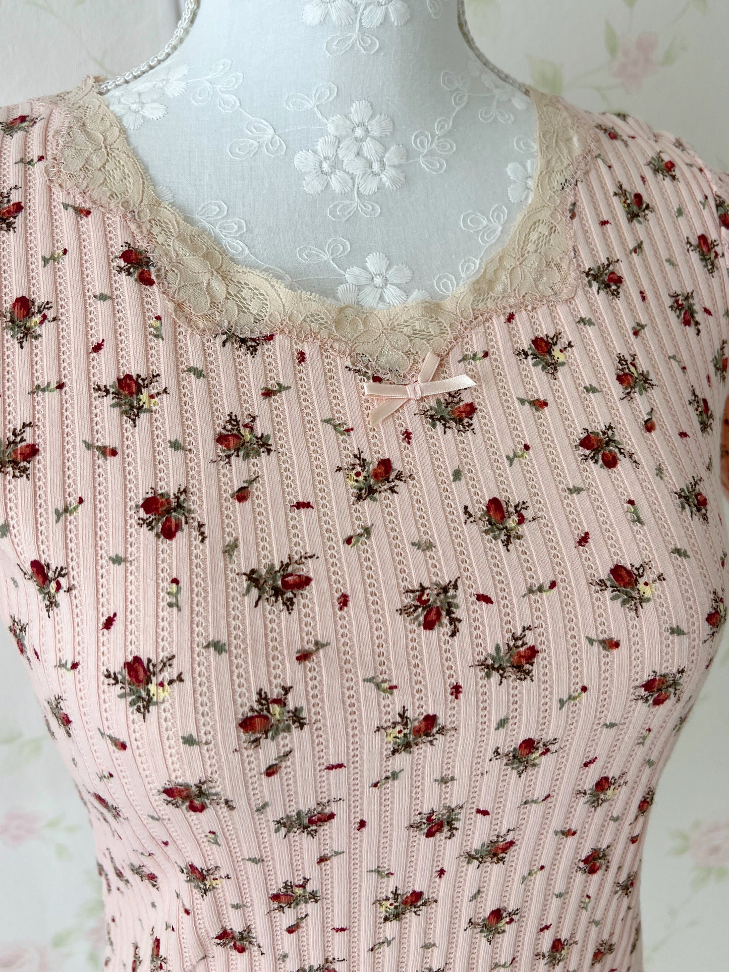 L’EST ROSE Petite Rose Cotton T-Shirt