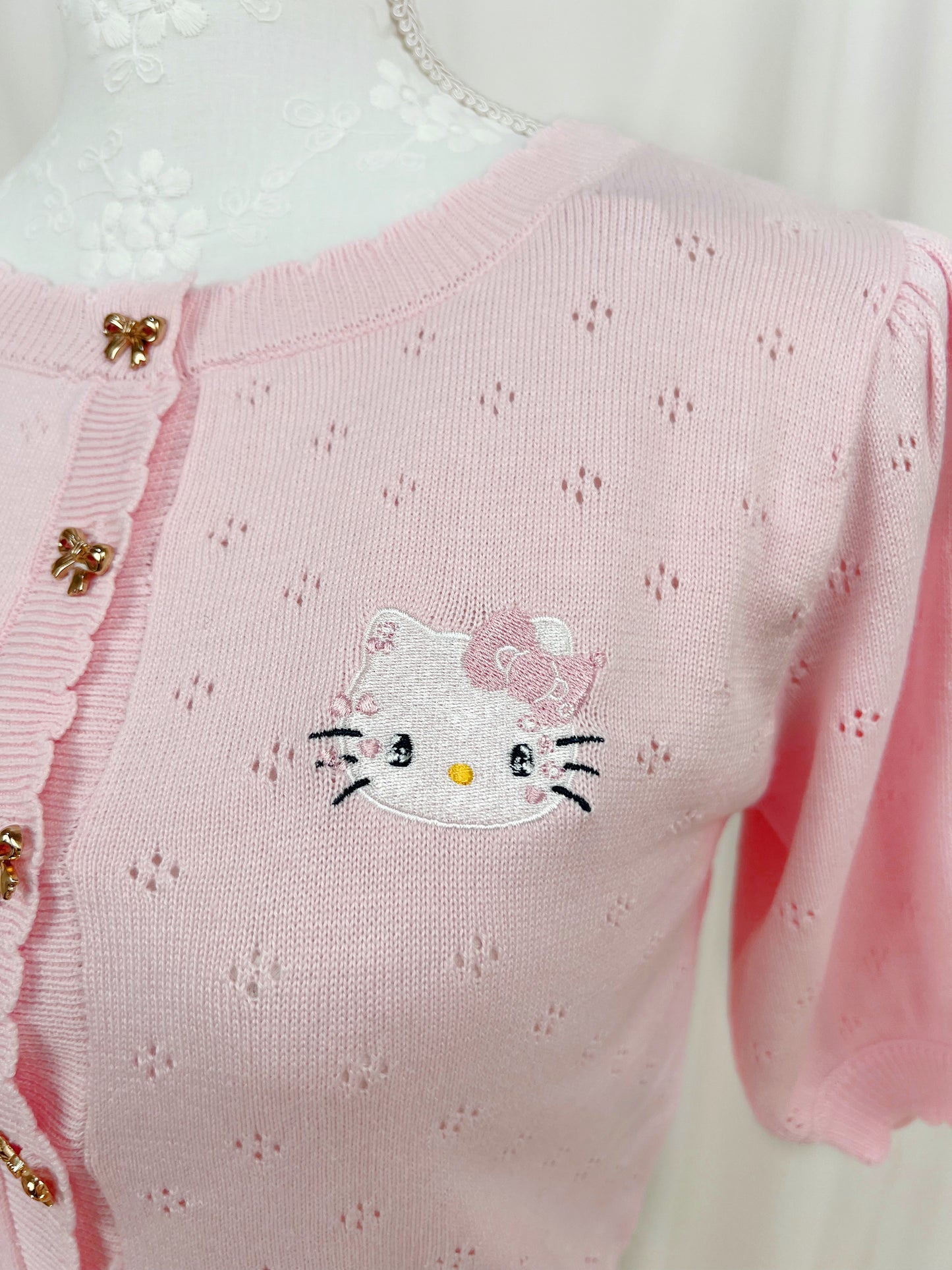 (15% OFF) MAJESTIC LEGON Hello Kitty Cardigan (pink)