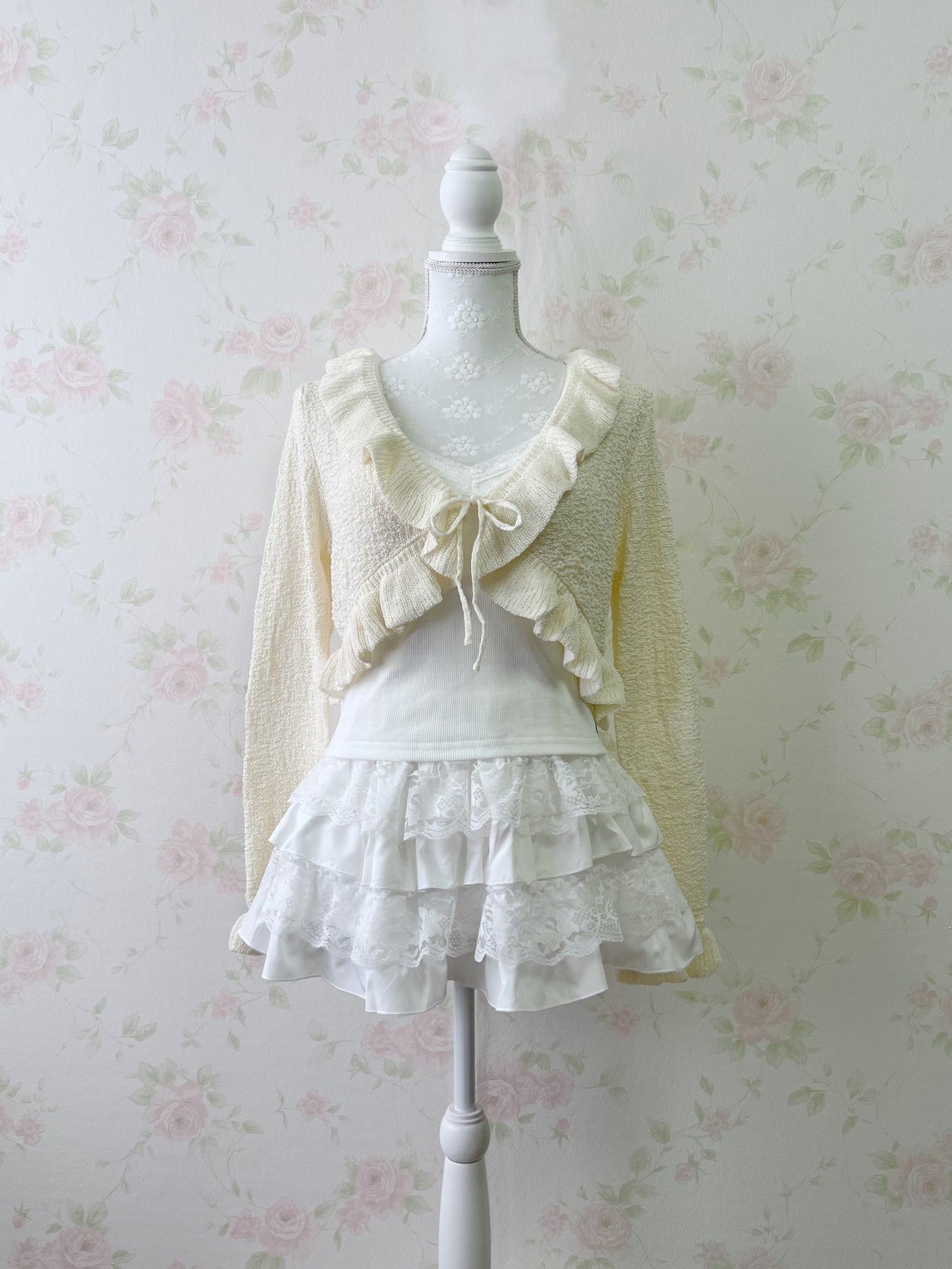 GRL Shoujo Girlie Ruffled Cardigan (Ivory)