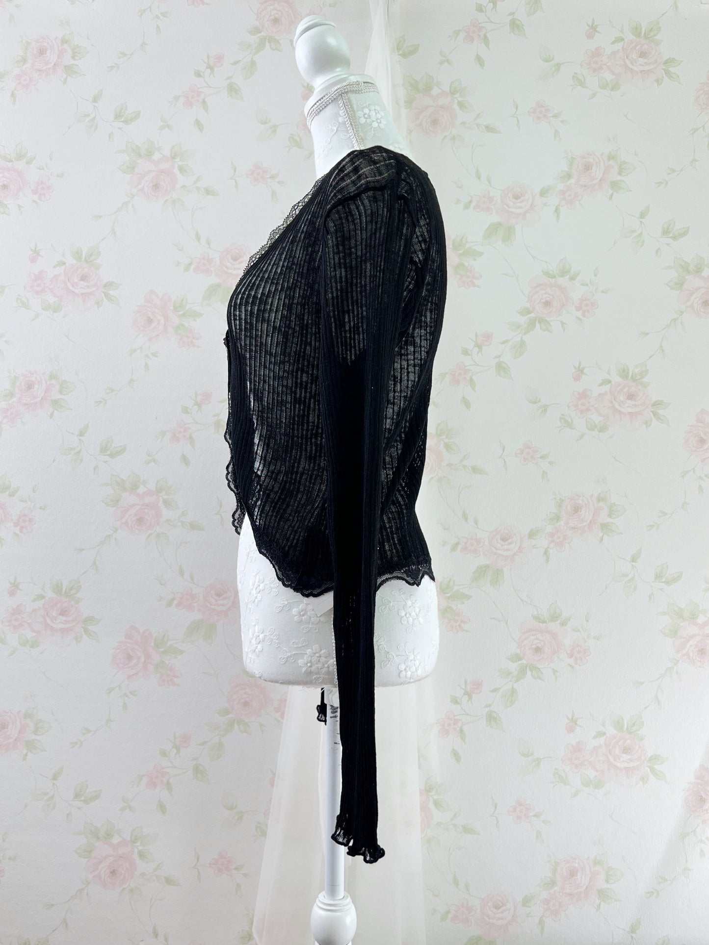 GRL Lacy One Button Cardigan (Black)