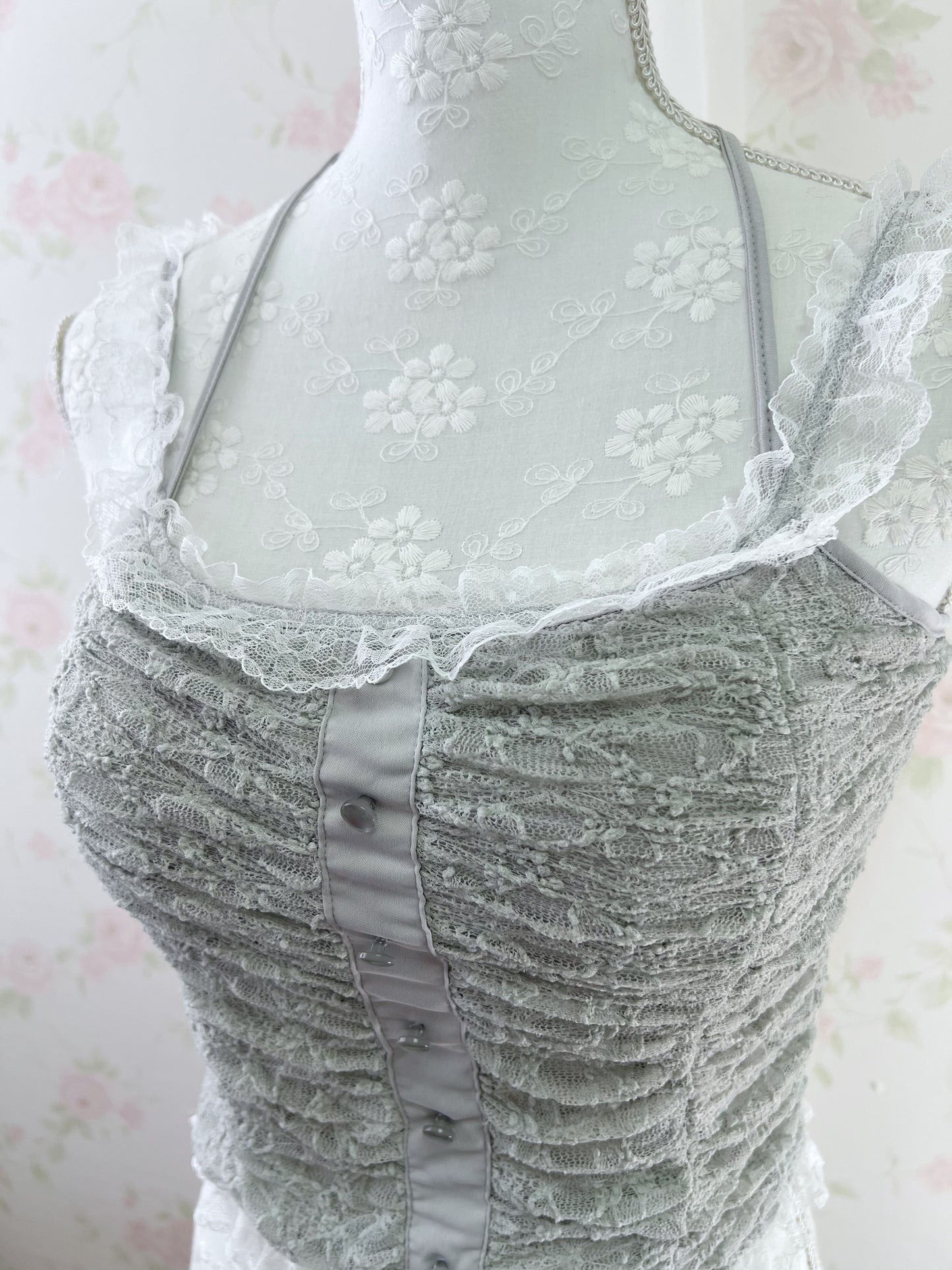 GRL Lacy Halter Neck Camisole (Gray)
