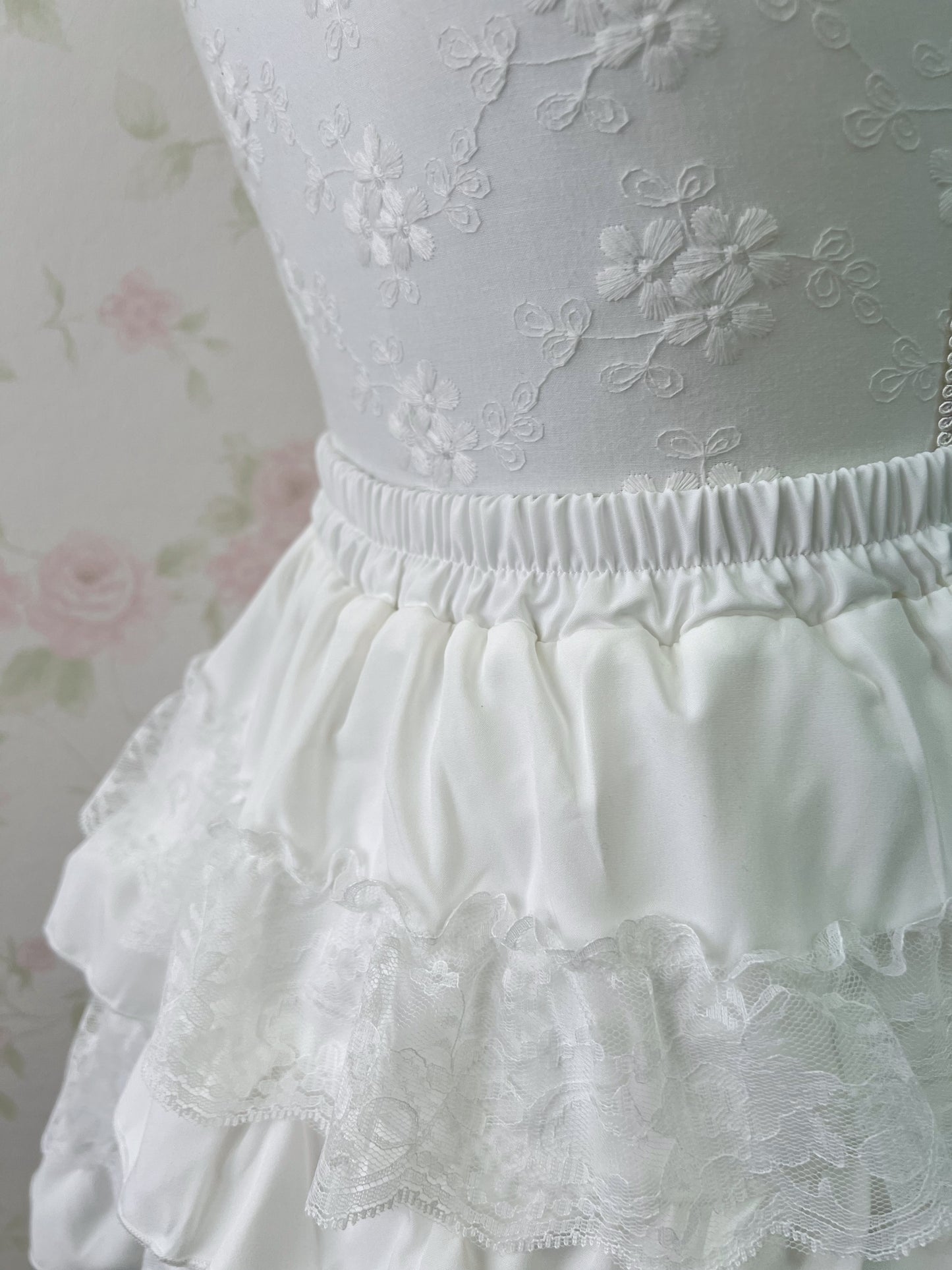 GRL Layered Shoujo Sukapan (White)