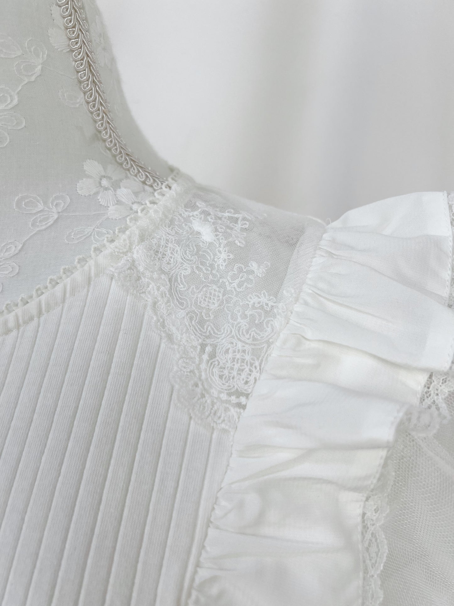 Secret Honey Tulle Sleeve Top(White)