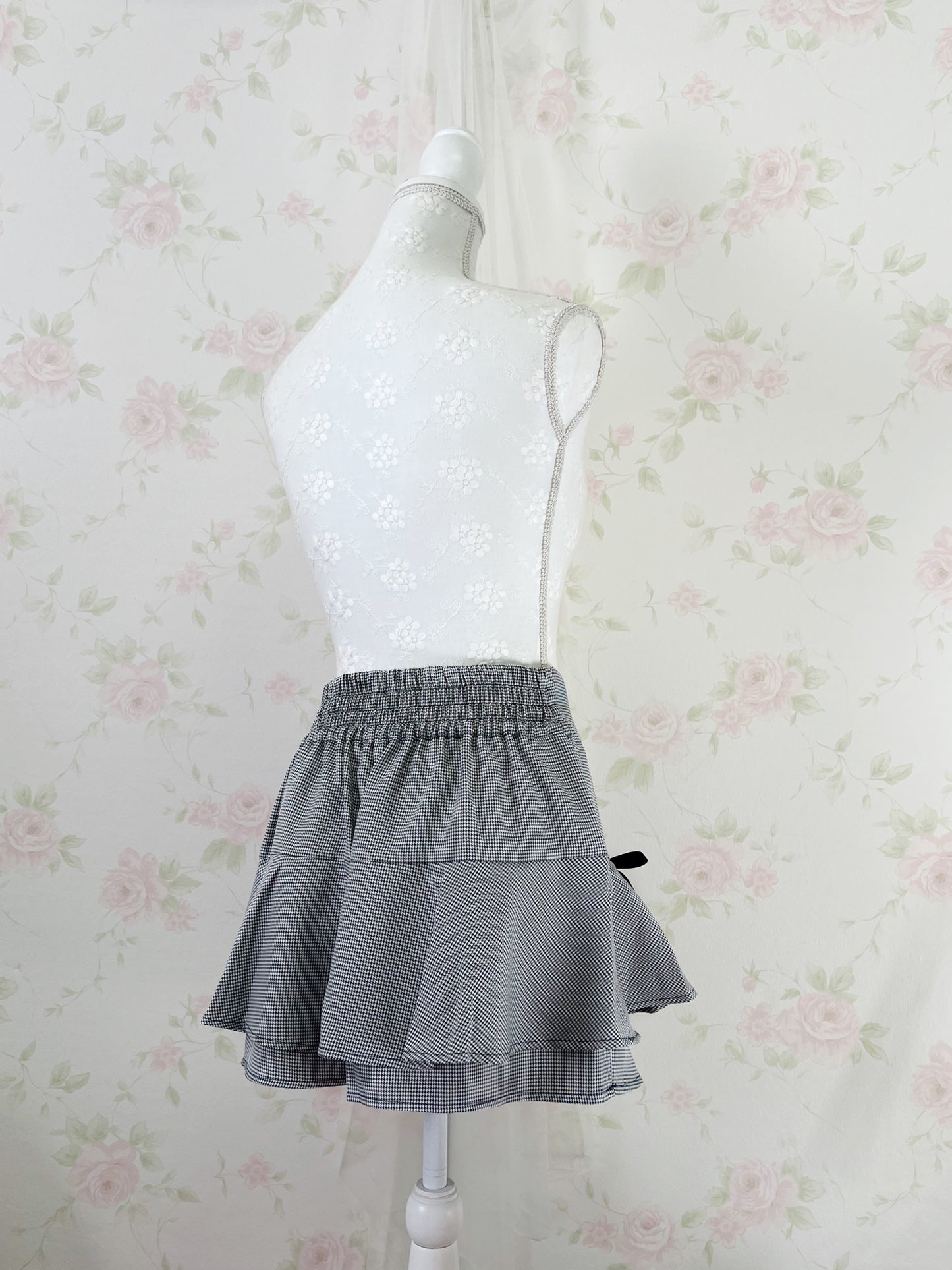 Heart button Checked Jiraikei Skirt (Black)