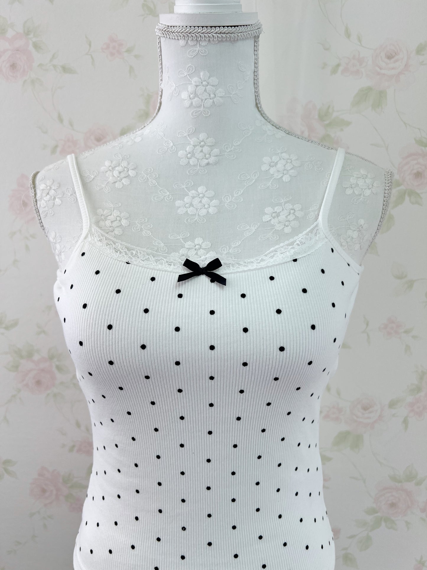 GRL Lace Bow Polka Dot Camisole With Cups (White)