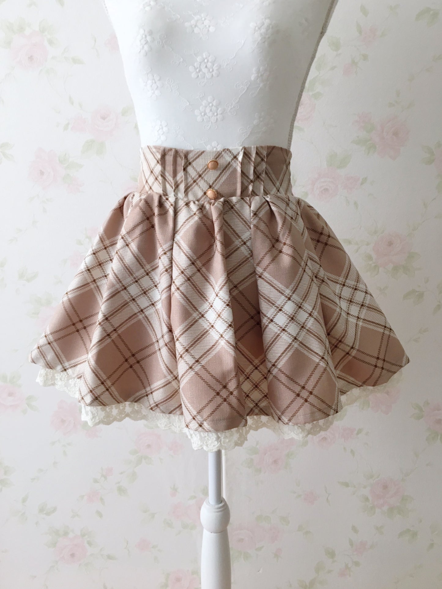 LIZ LISA Hem Lace Checked Sukapan (Beige)