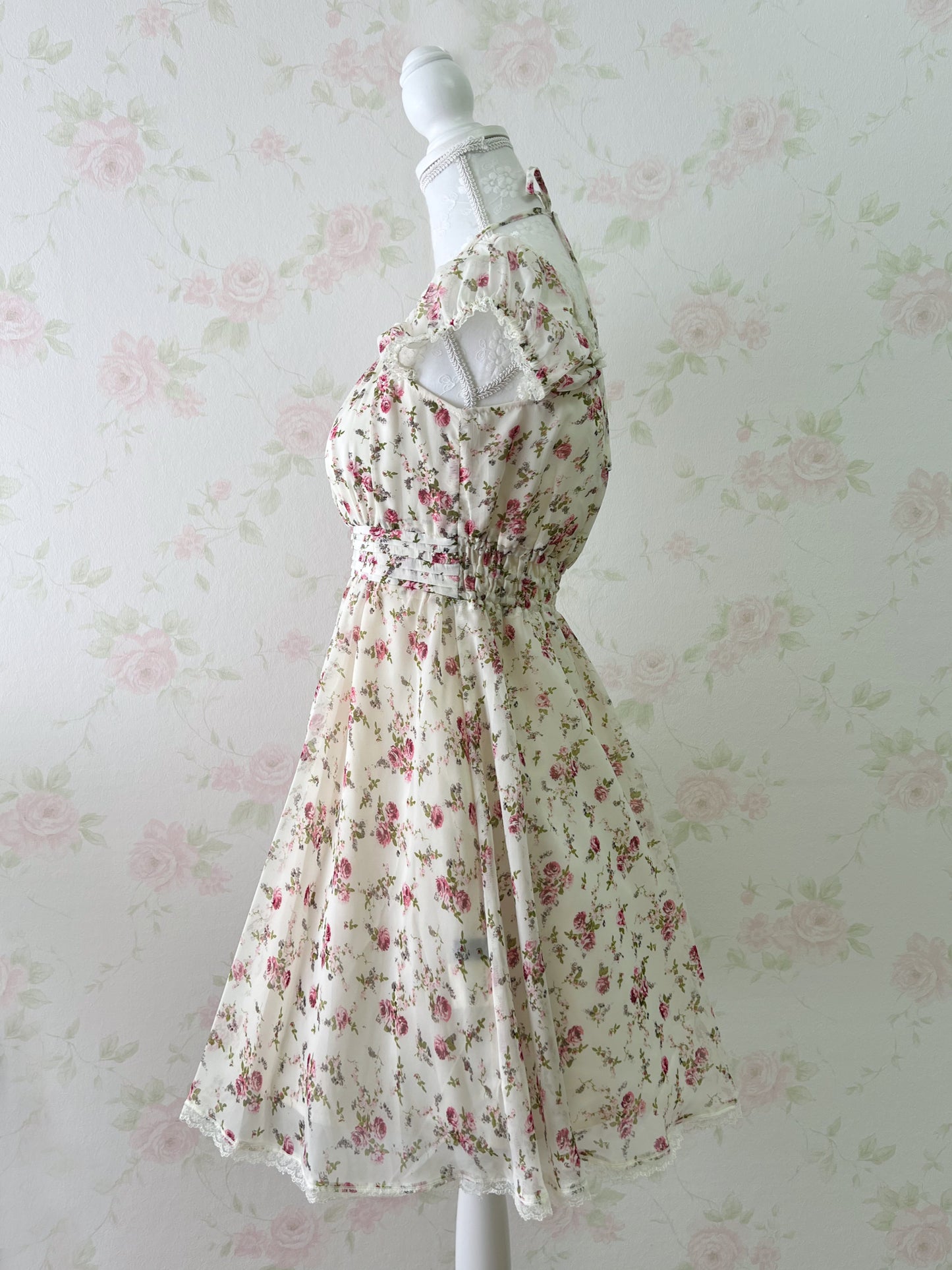 L'EST ROSE Chiffon Halter Neck Dress