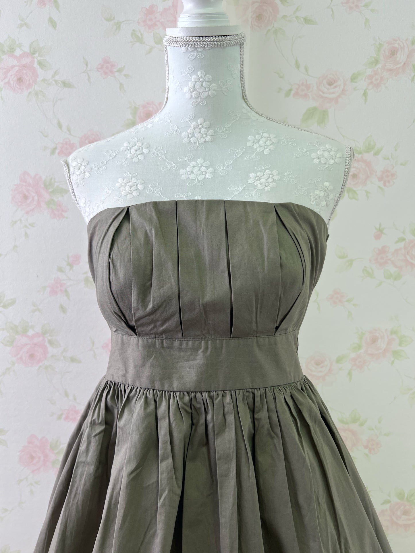 JAYRO WHITE Bare Top A-Line Dress (Khaki)