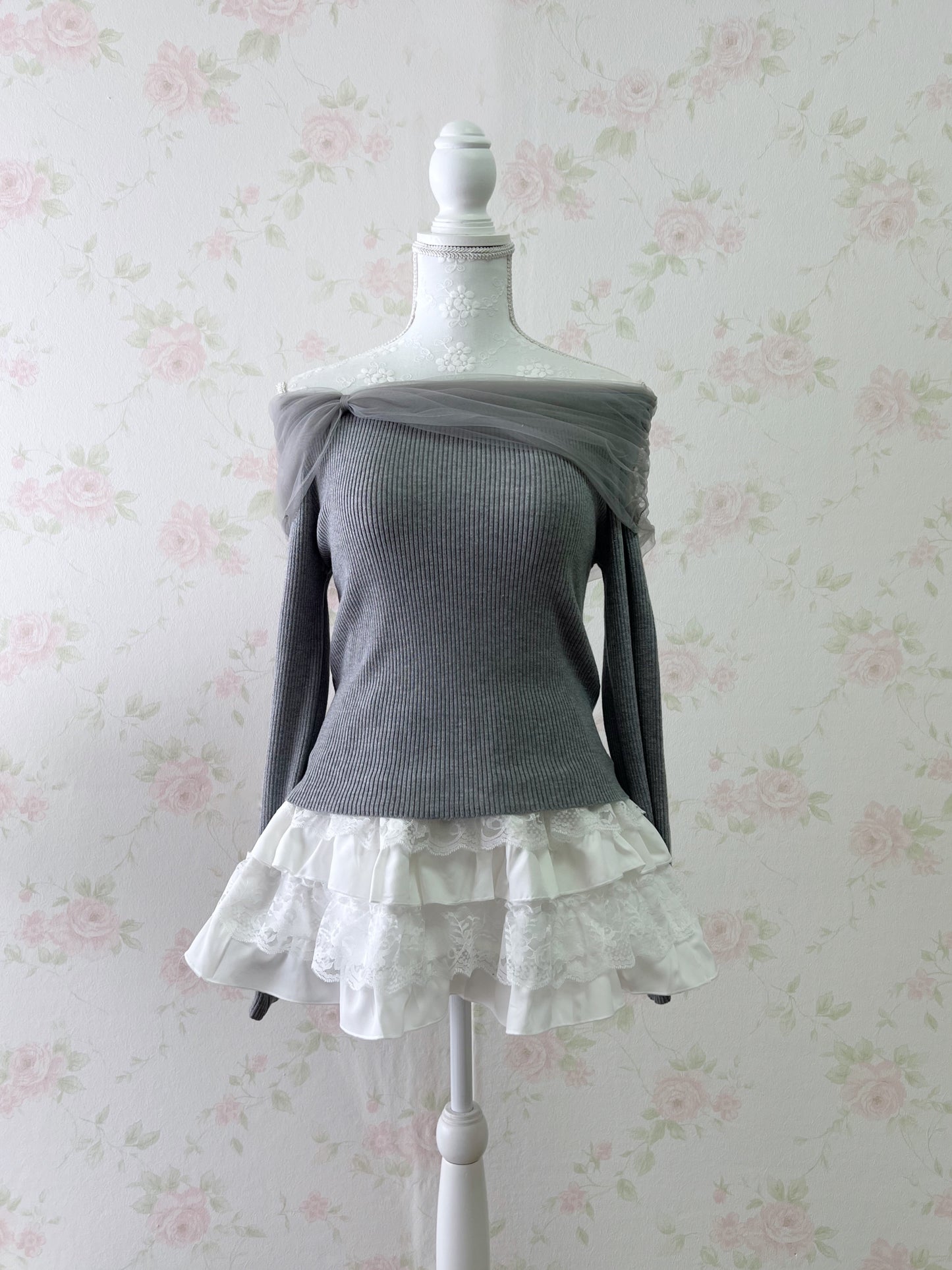 GRL Tulle Shoulder Knit Top (Gray)