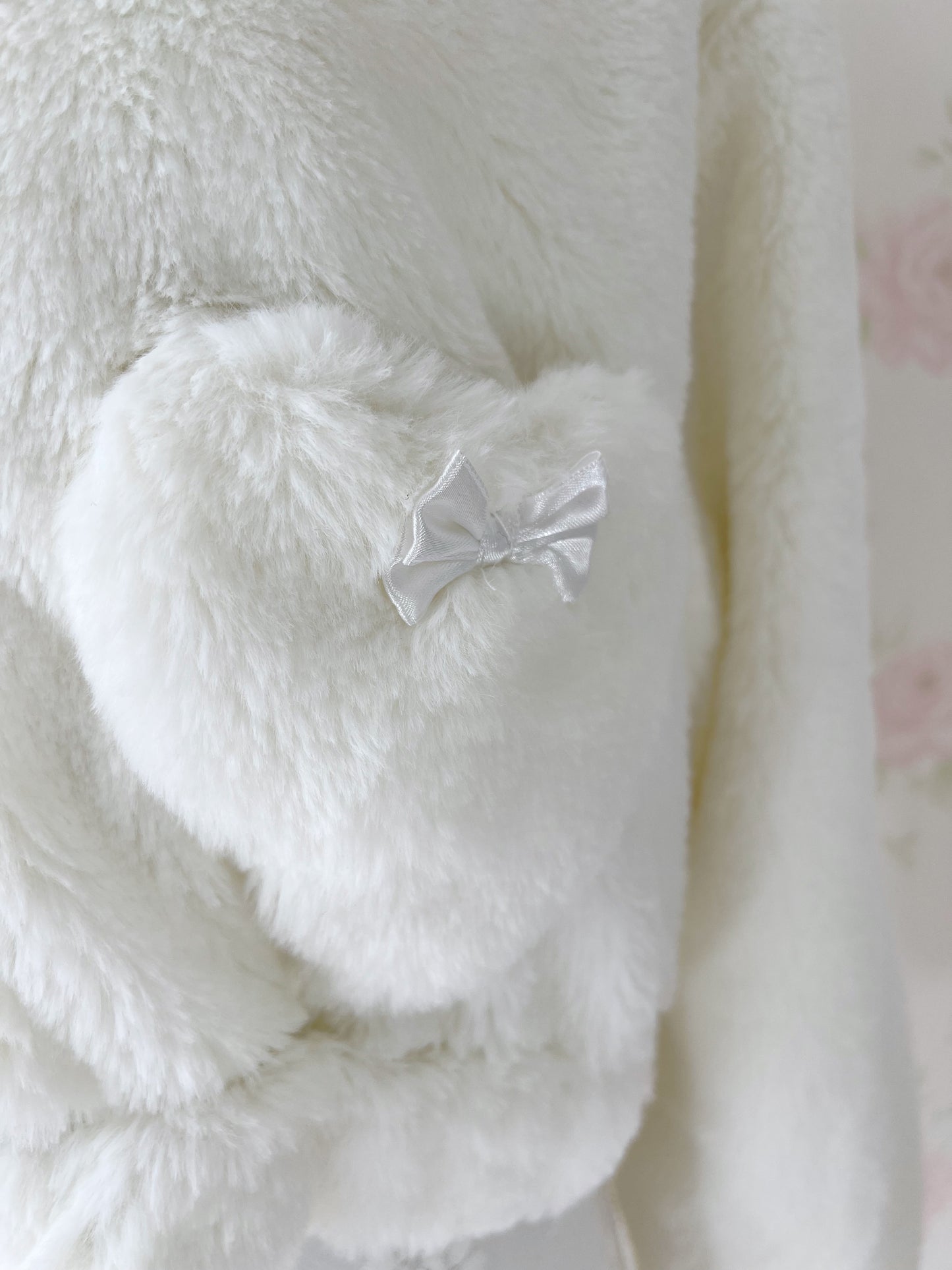 majoretty Lacy Sailor Collar Eco Fur Jacket (White)