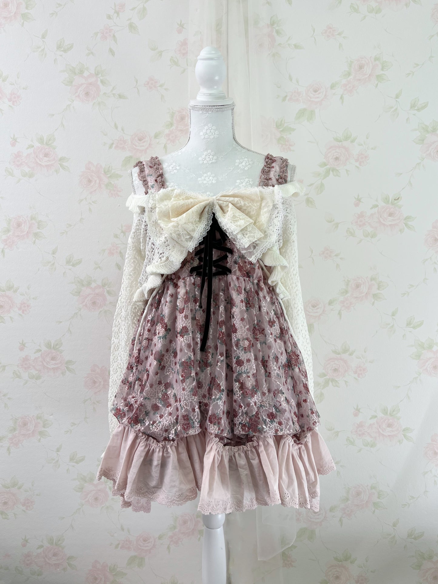 axes femme Floral Laced Up Tunic Top