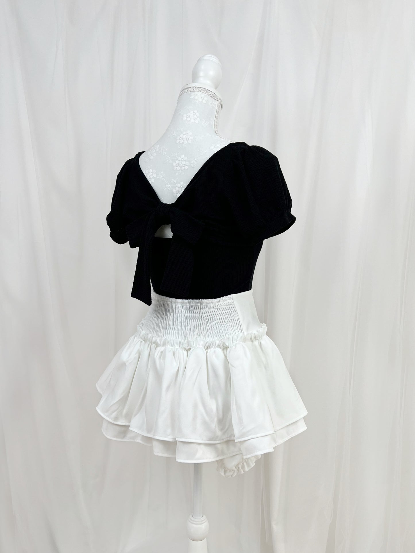 (16% OFF) GRL Back Bow Shoujo Top (Black)