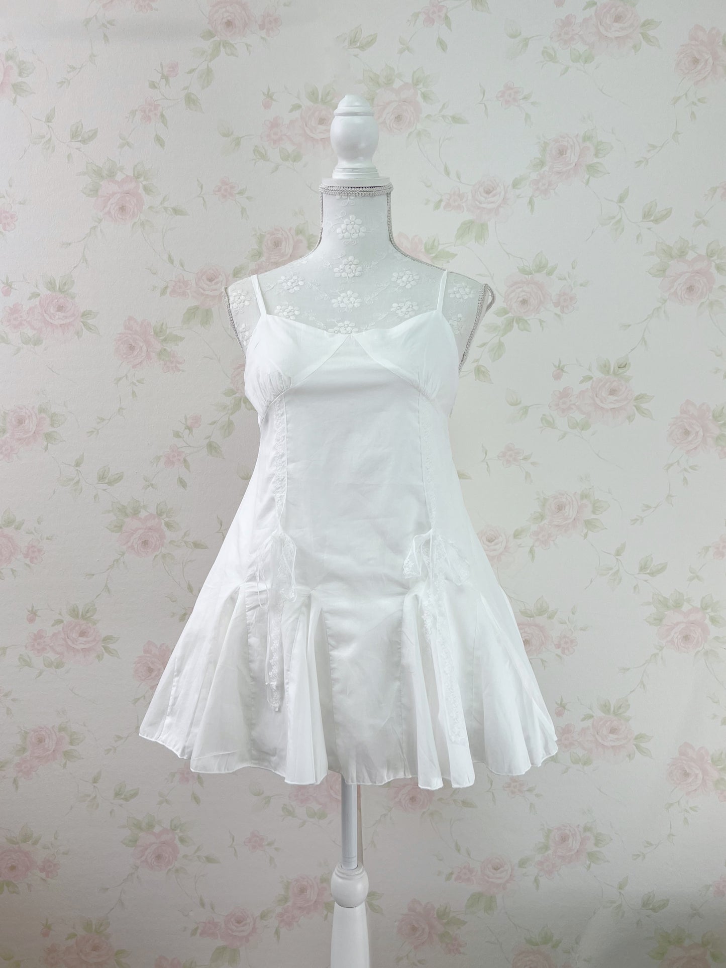 GRL Side Lacy Bow Camisole Cotton Dress (White)