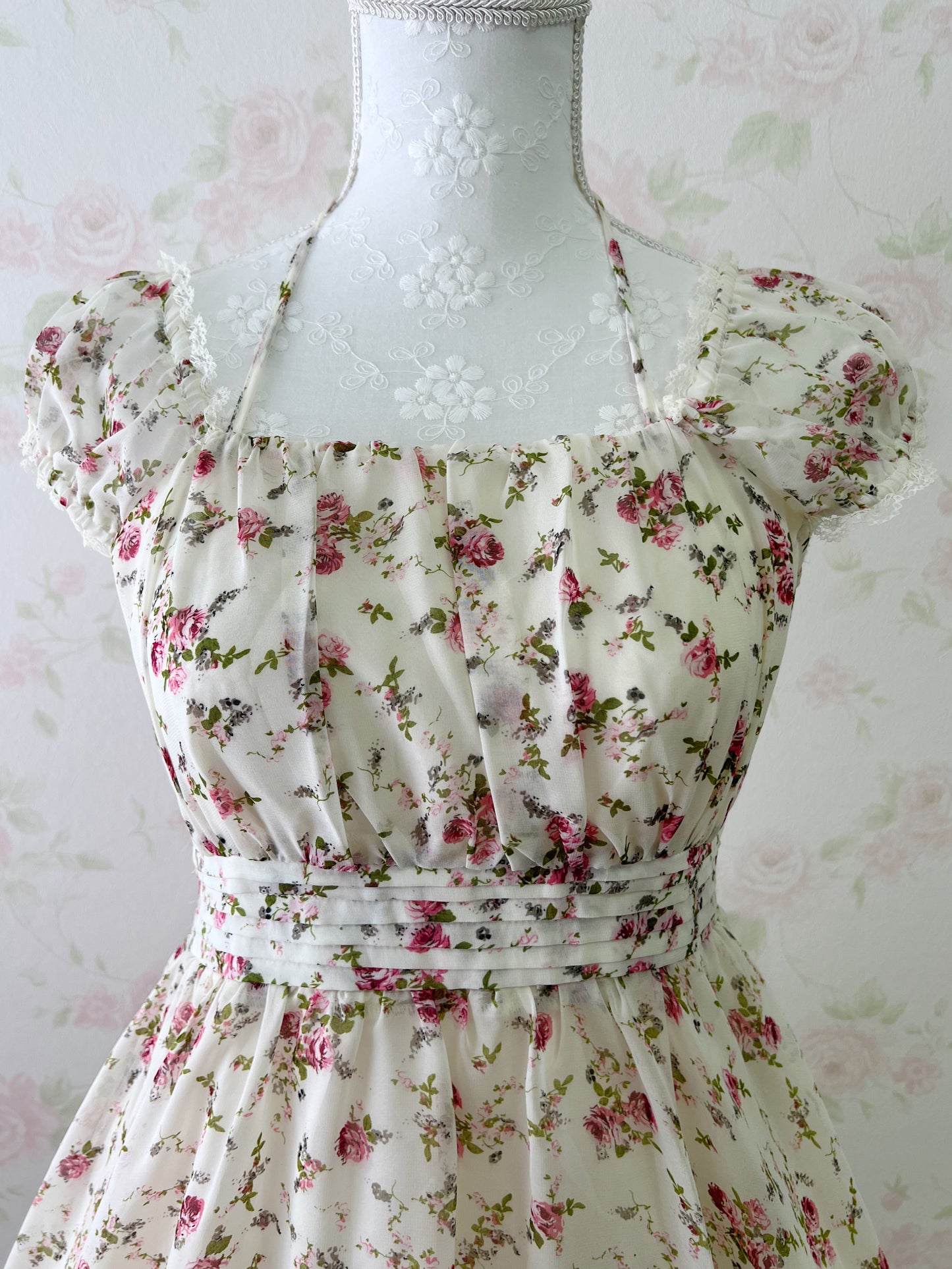 L'EST ROSE Chiffon Halter Neck Dress