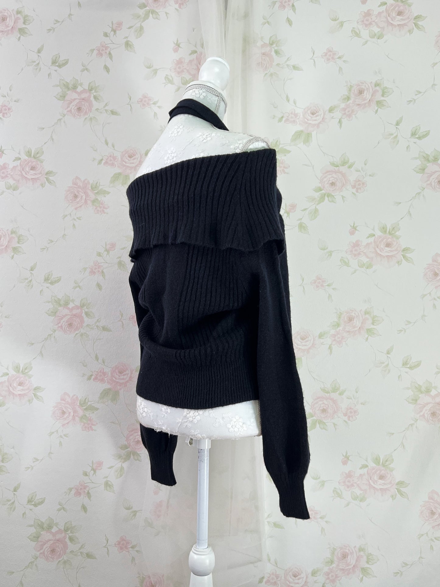 Off Shoulder With Scarf Knit Top (Black)