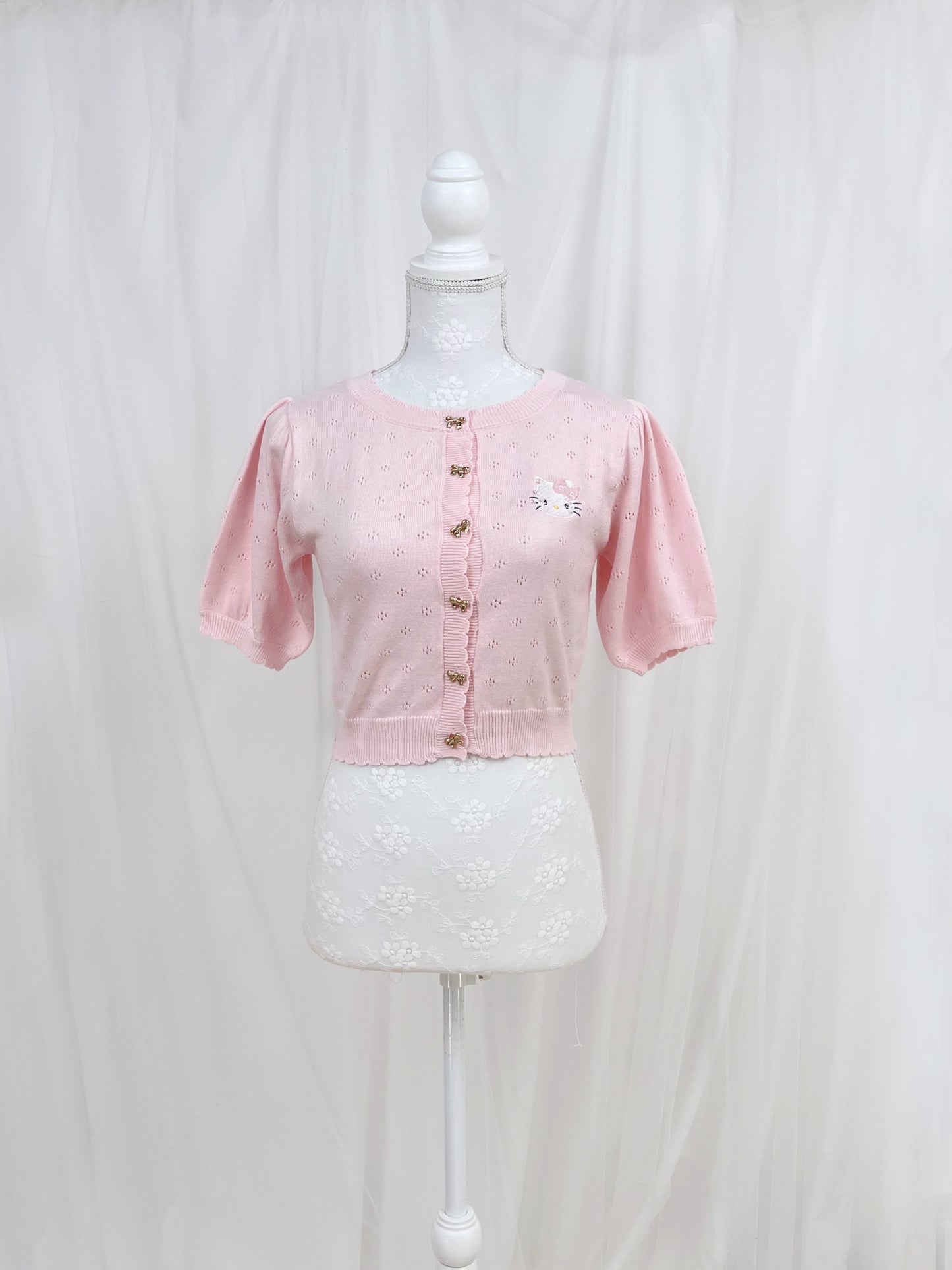 (15% OFF) MAJESTIC LEGON Hello Kitty Cardigan (pink)