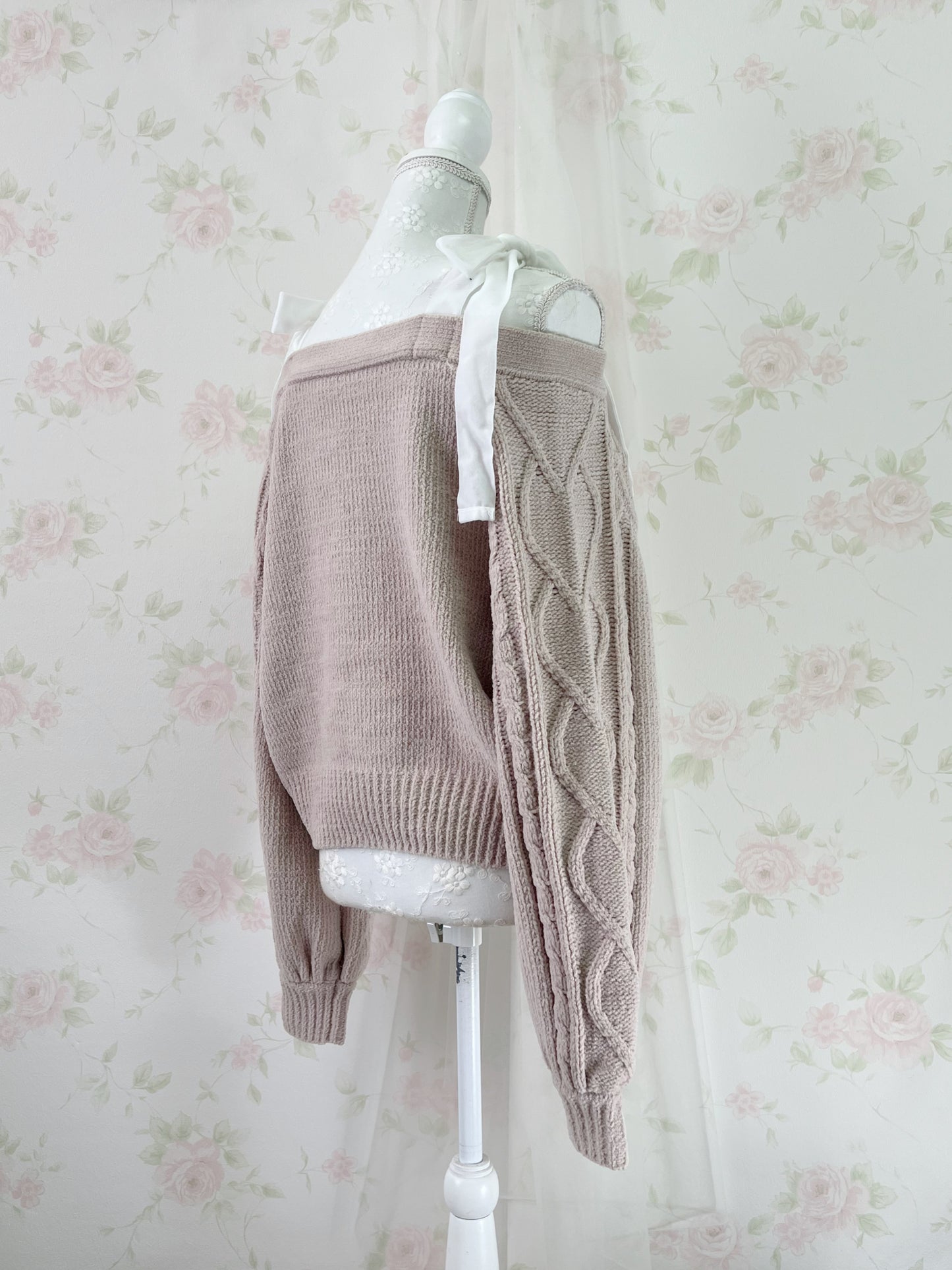 Velvet Shoulder Bow Sweater (Strawberry Milk Tea)