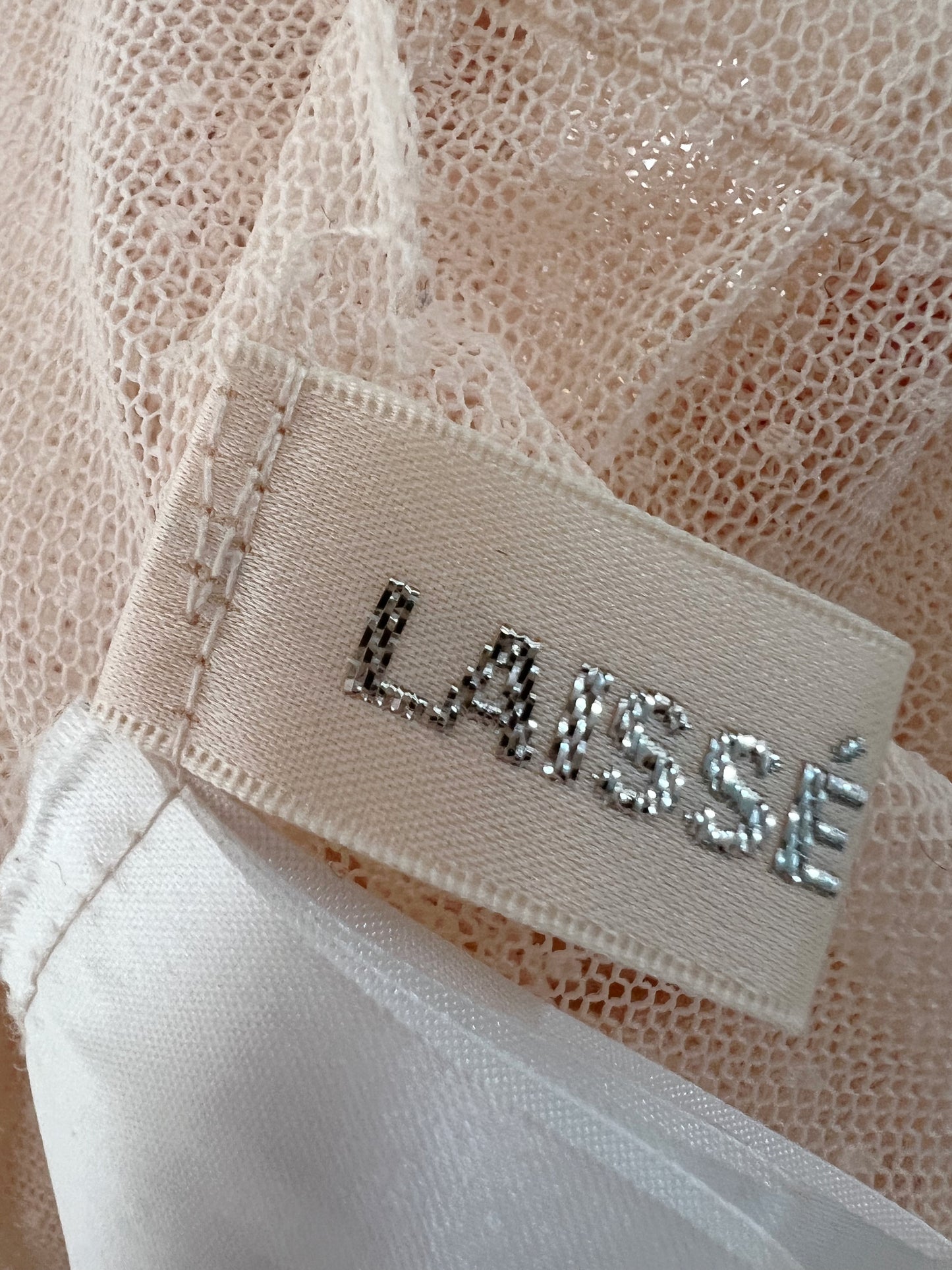 LAISSE PASSE Rose Embroidery Tulle Camisole