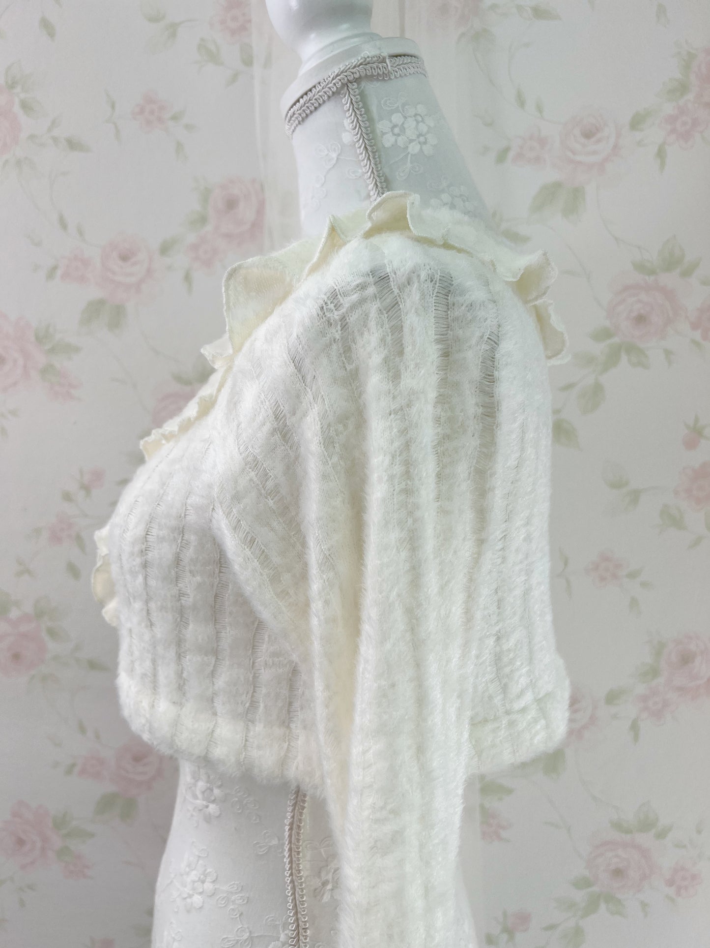 Rose Muse Fluffy Bolero Cardigan (Ivory)